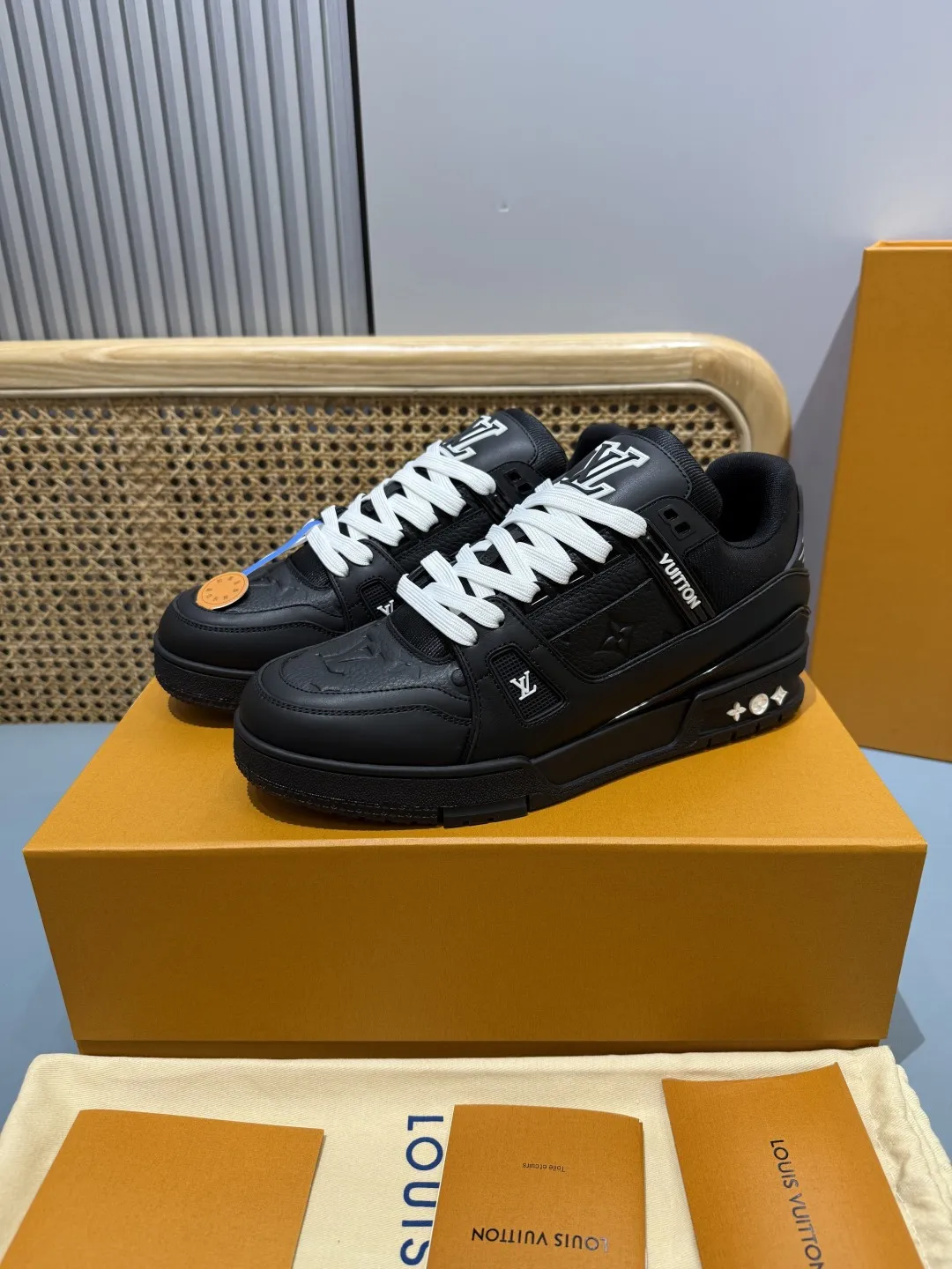 Louis Vuitton Trainer Black  Sneakers – Replica Shoes & Louis Vuitton Fake Collection Unique 395