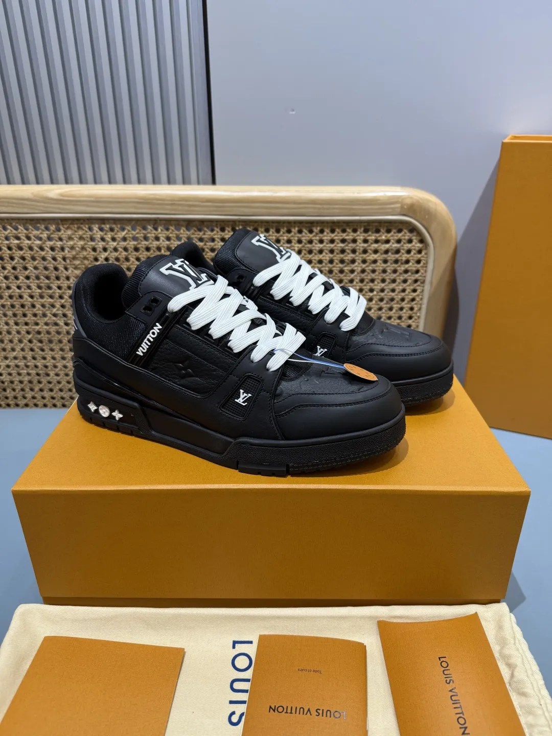 Louis Vuitton Trainer Black  Sneakers – Replica Shoes & Louis Vuitton Fake Collection Unique 395