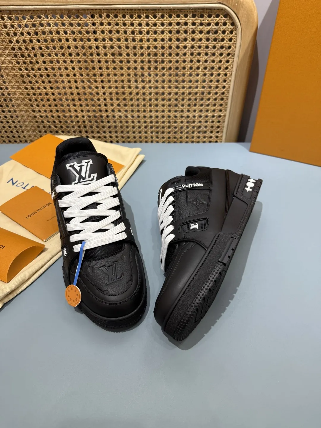 Louis Vuitton Trainer Black  Sneakers – Replica Shoes & Louis Vuitton Fake Collection Unique 395
