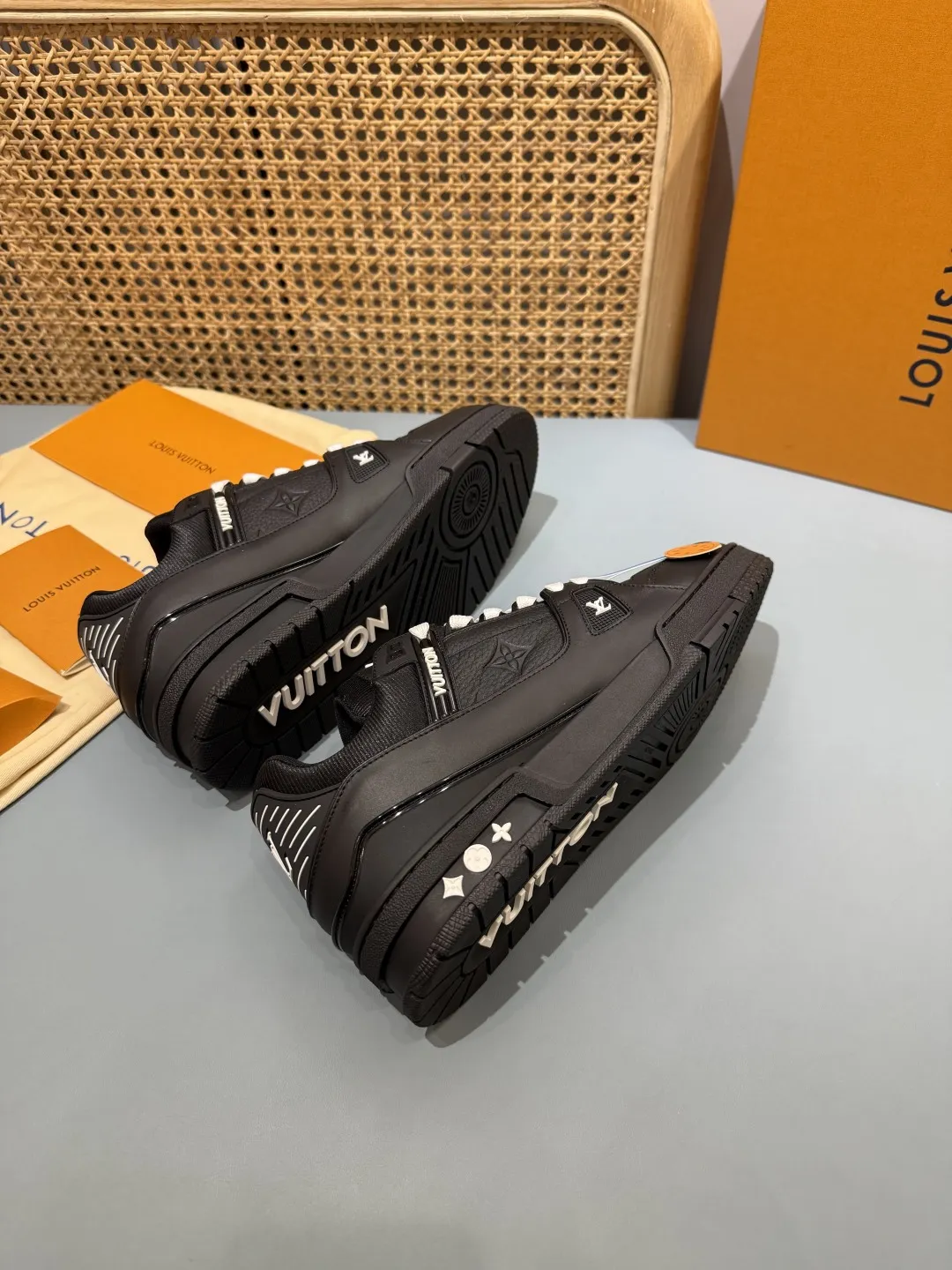 Louis Vuitton Trainer Black  Sneakers – Replica Shoes & Louis Vuitton Fake Collection Unique 395