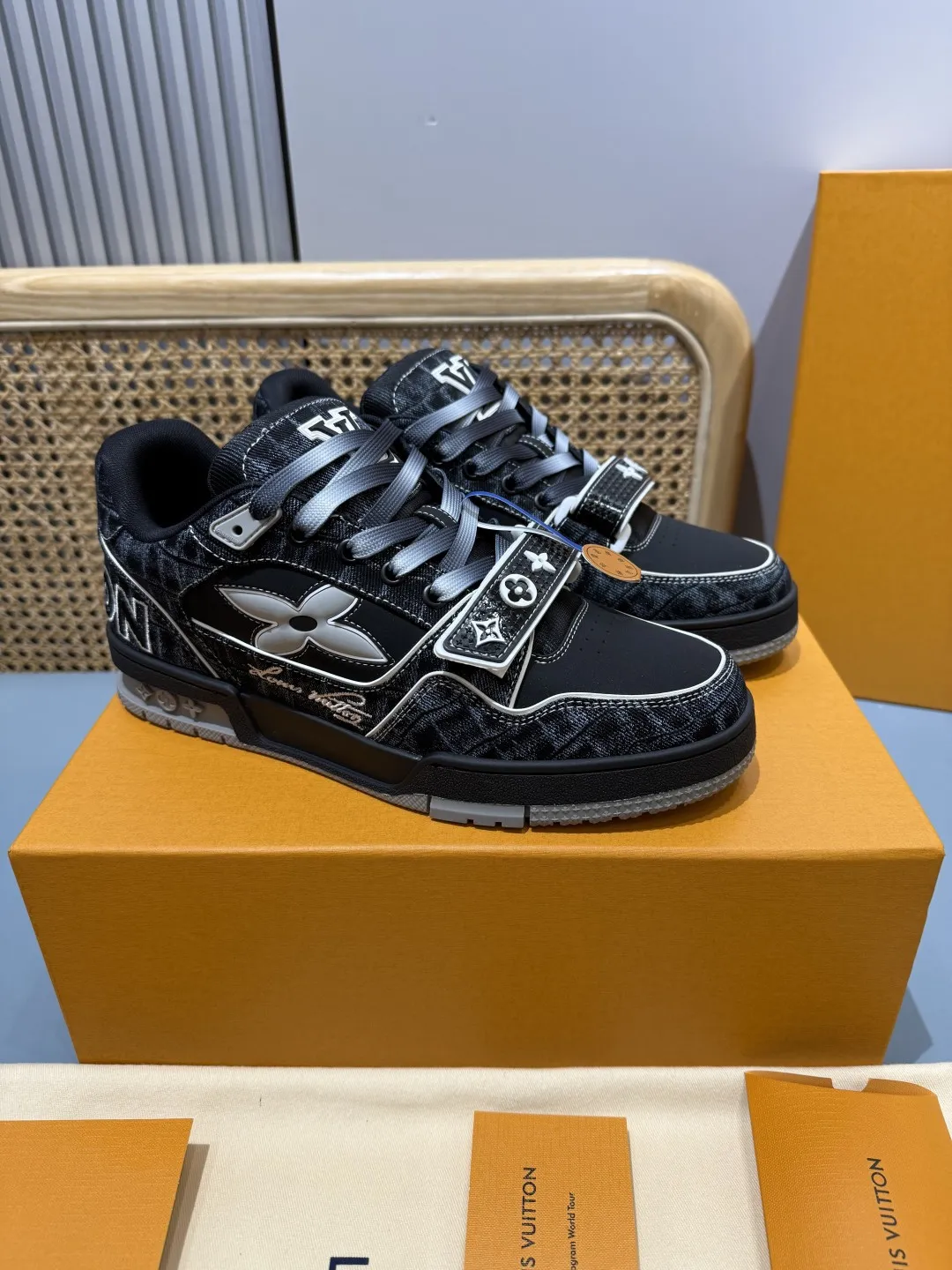 Louis Vuitton Trainer Black Monogram Replica Shoes with Fake Louis Vuitton Design Sophisticated 432