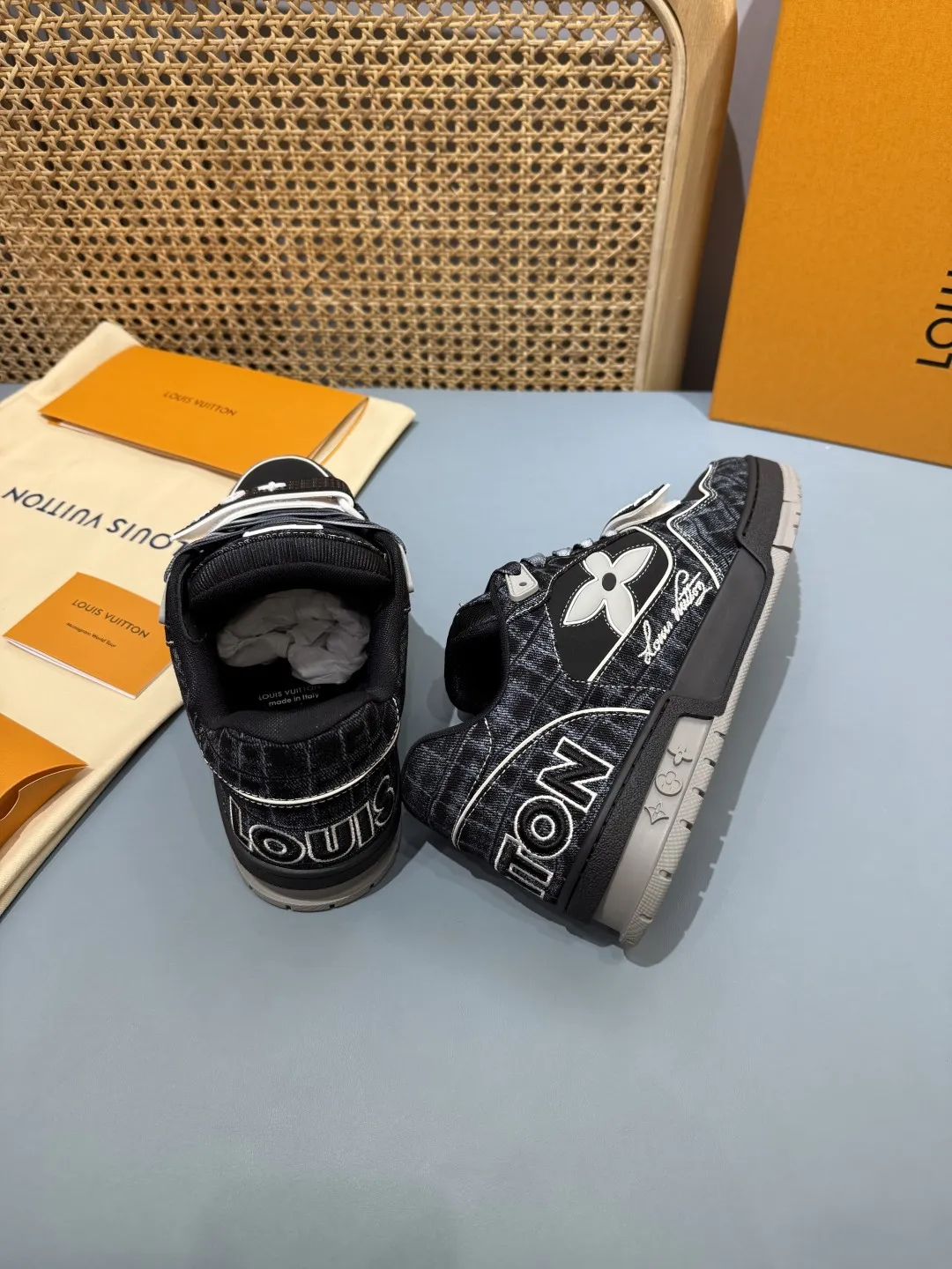 Louis Vuitton Trainer Black Monogram Replica Shoes with Fake Louis Vuitton Design Sophisticated 432