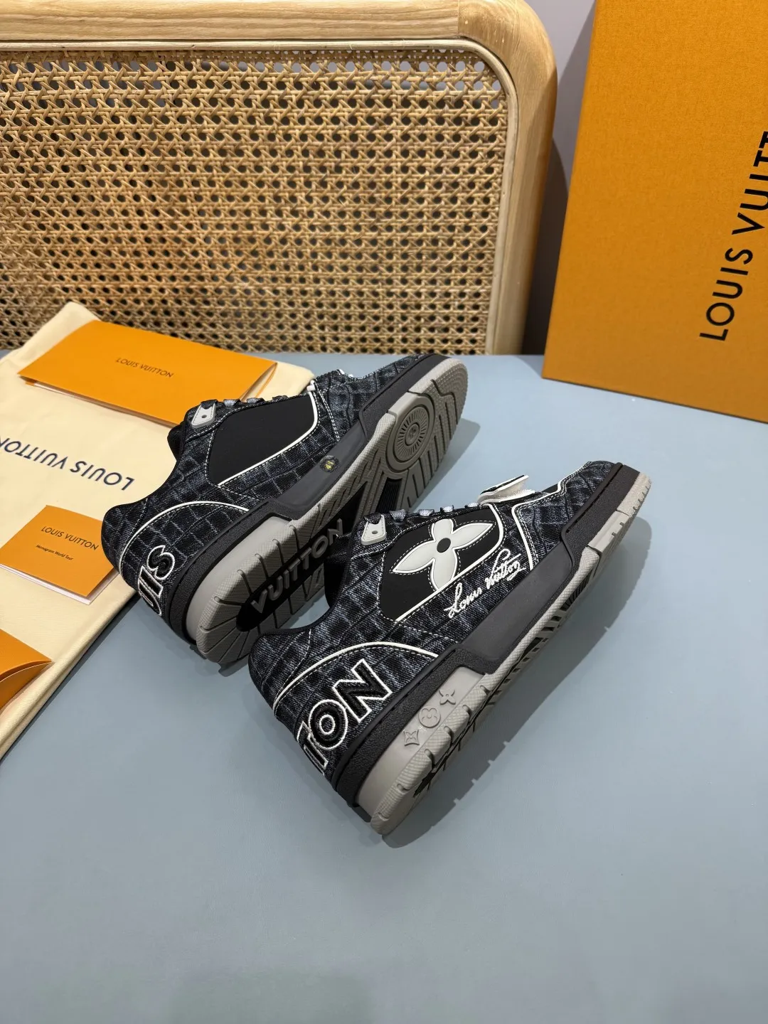 Louis Vuitton Trainer Black Monogram Replica Shoes with Fake Louis Vuitton Design Sophisticated 432