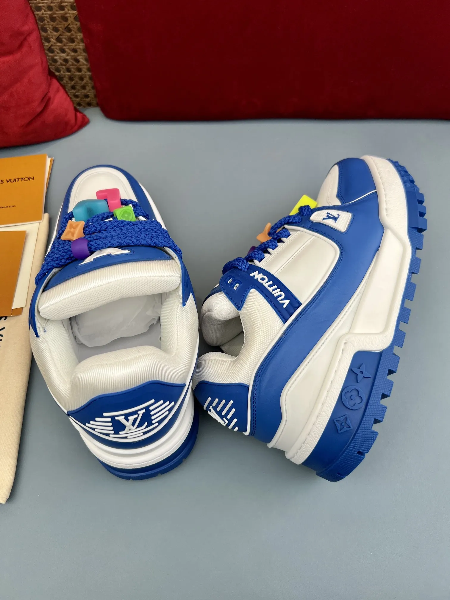 Louis Vuitton Trainer Blue White Replica Shoes with Rep Sneakers Style Stretchable 348