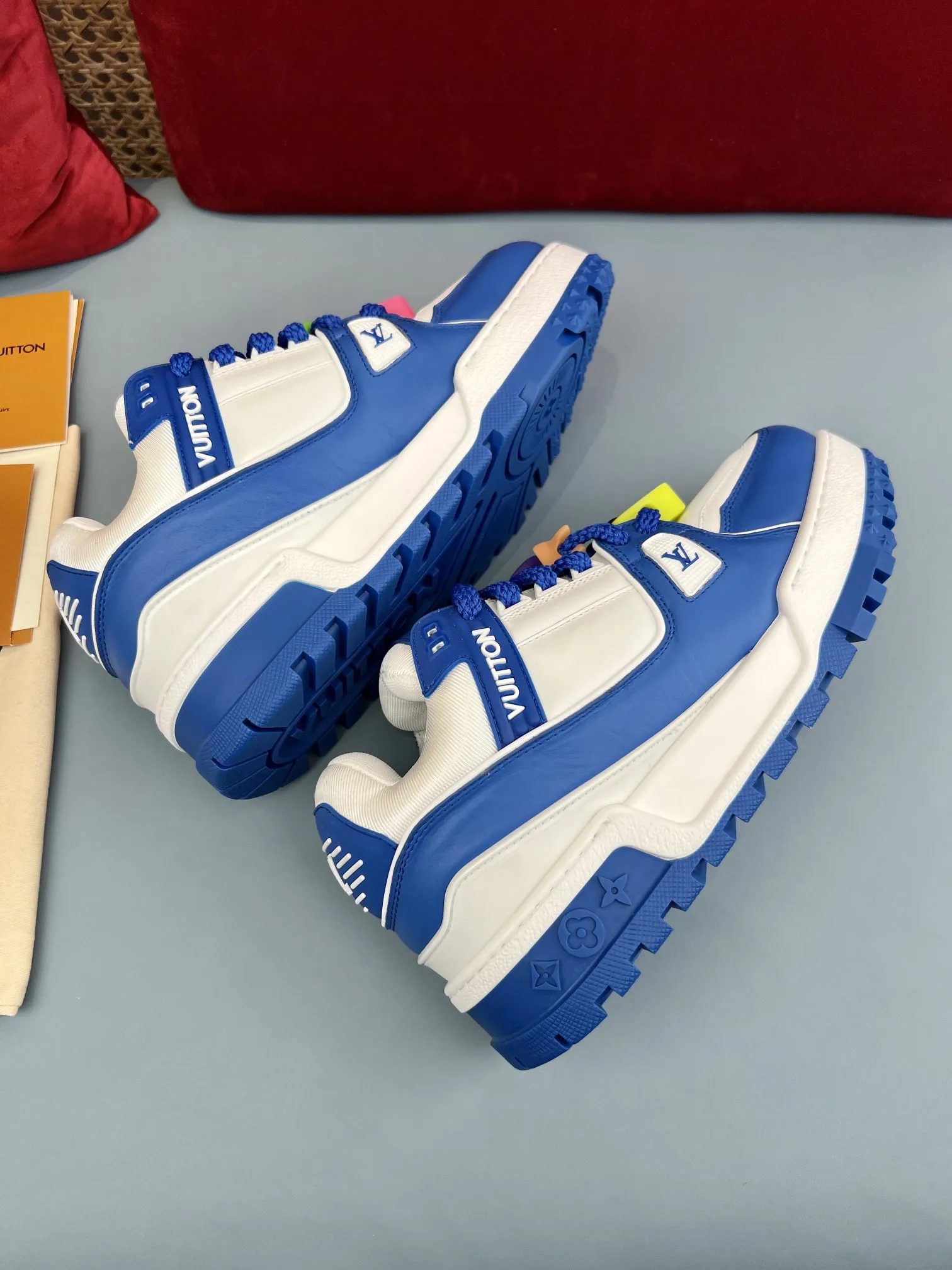 Louis Vuitton Trainer Blue White Replica Shoes with Rep Sneakers Style Stretchable 348