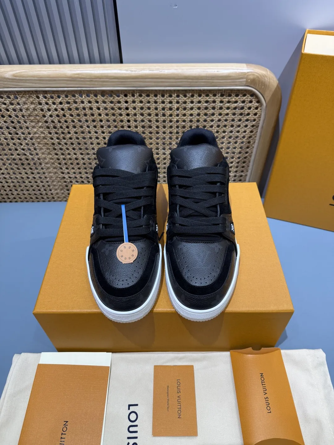 WrinkleFree Louis Vuitton Trainer  Black Replica Shoes – Premium Rep Sneakers 415
