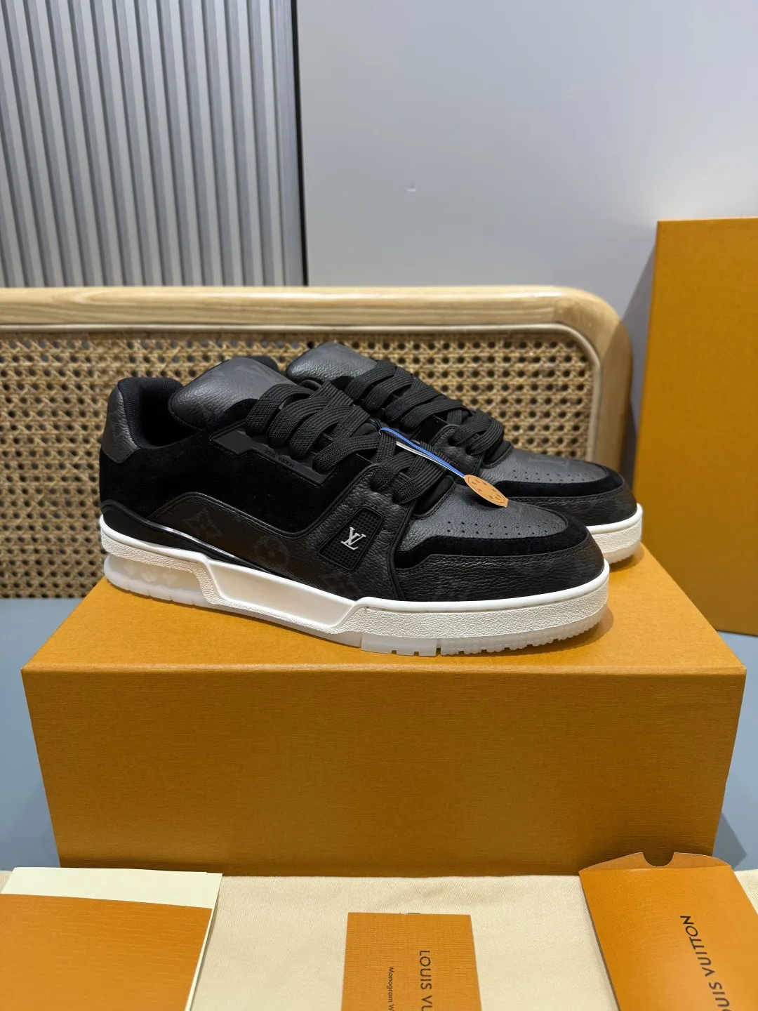 WrinkleFree Louis Vuitton Trainer  Black Replica Shoes – Premium Rep Sneakers 415