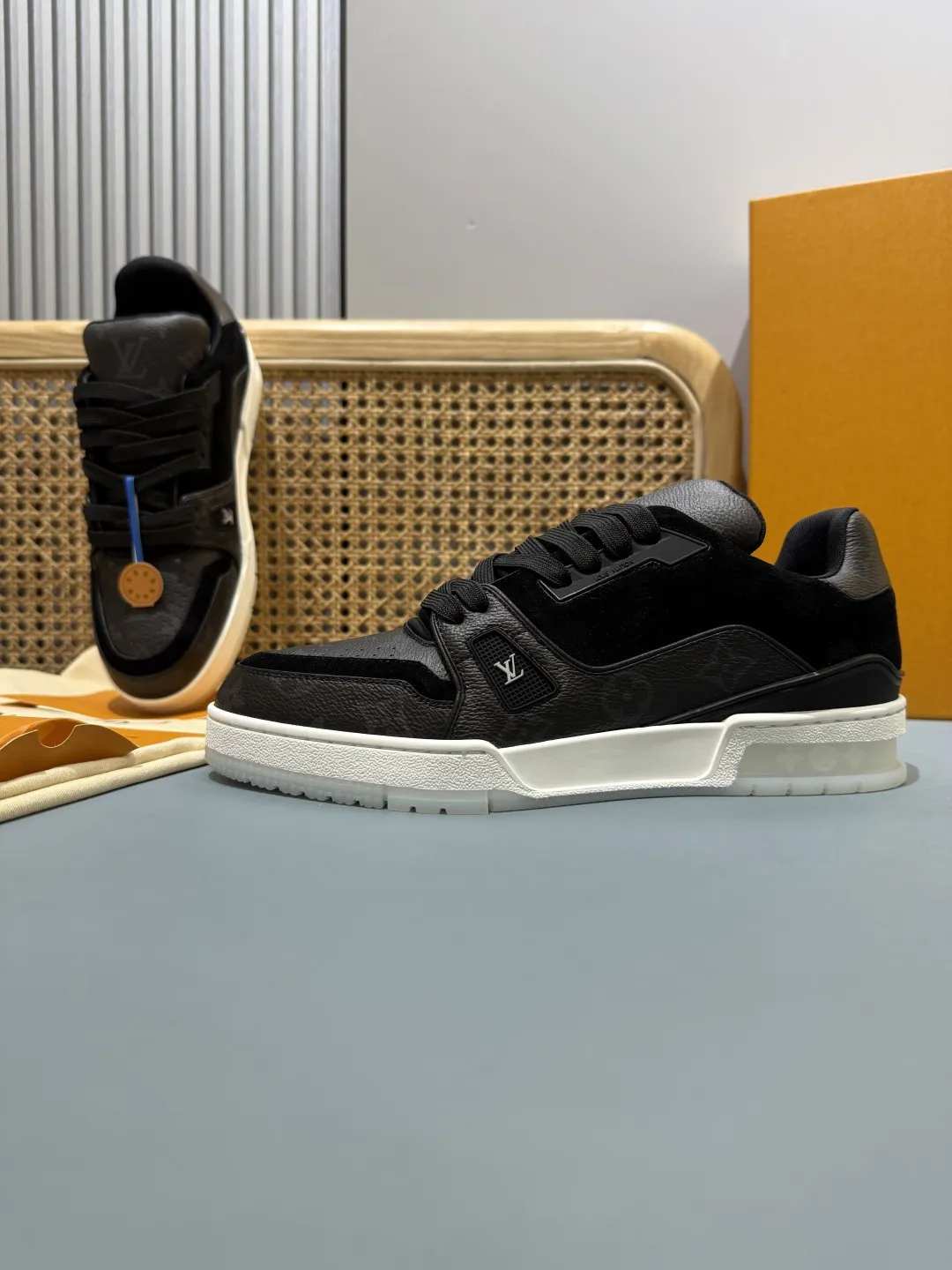 WrinkleFree Louis Vuitton Trainer  Black Replica Shoes – Premium Rep Sneakers 415