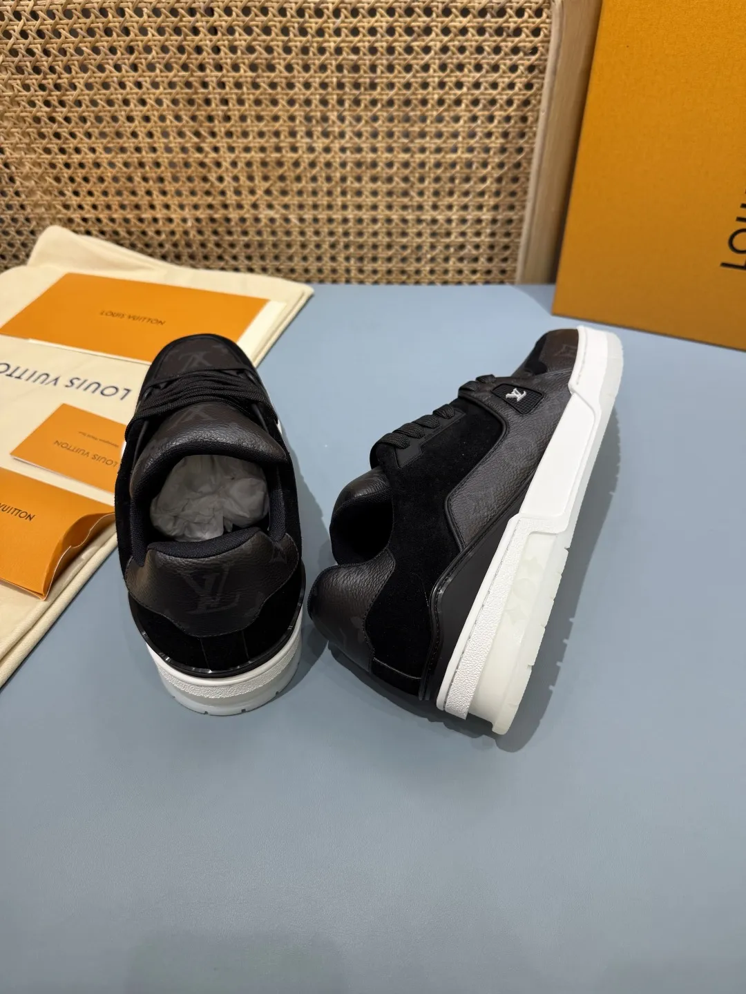 WrinkleFree Louis Vuitton Trainer  Black Replica Shoes – Premium Rep Sneakers 415