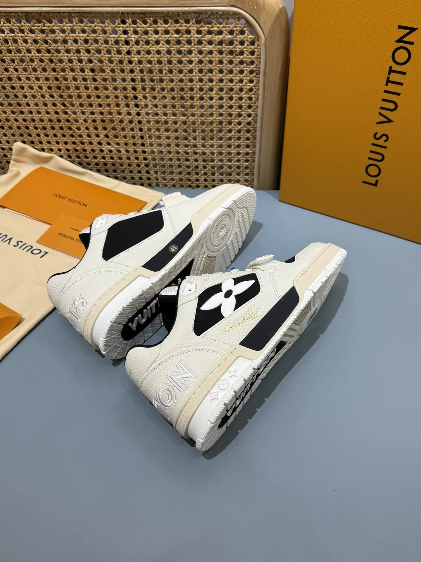 Louis Vuitton Trainer Cream Black Replica Shoes with Rep Sneakers Style FlexibleFit 409