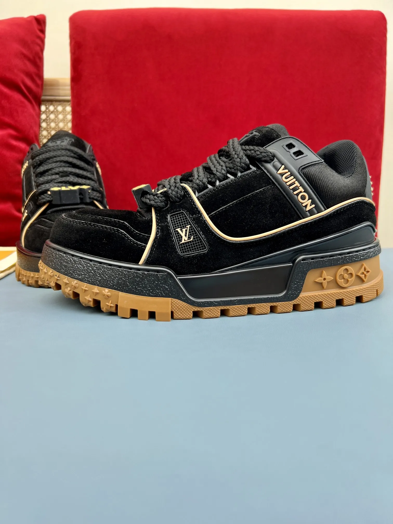 Louis Vuitton Trainer DIY Black Replica Shoes –  Rep Sneakers WrinkleFree 351