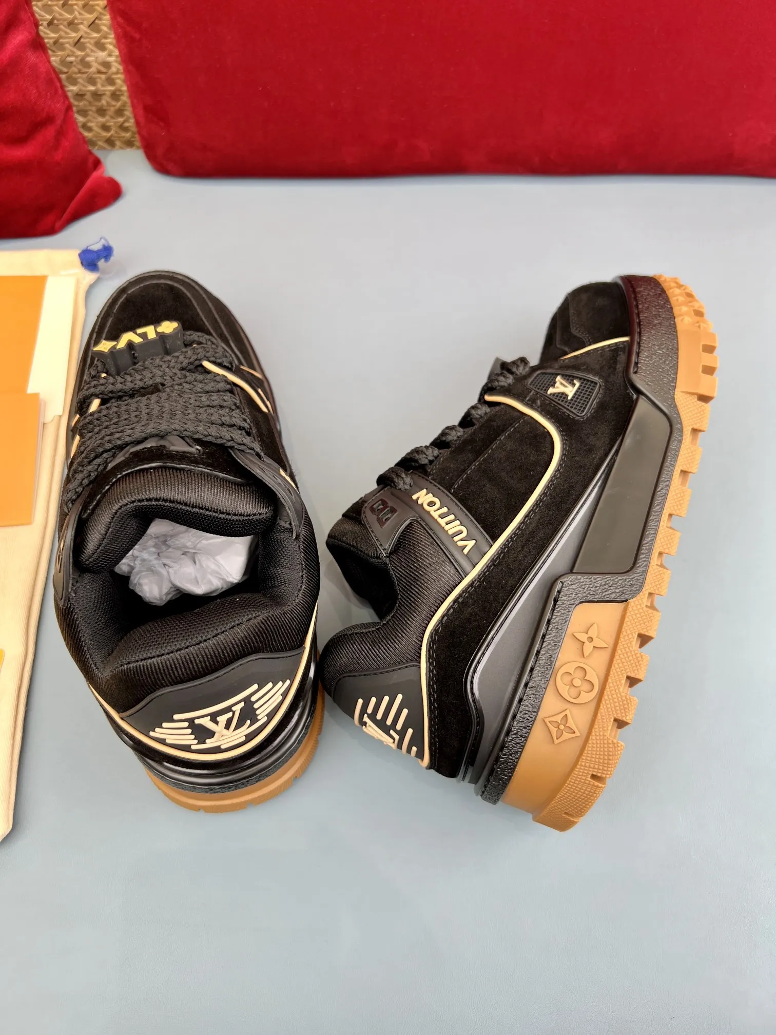 Louis Vuitton Trainer DIY Black Replica Shoes –  Rep Sneakers WrinkleFree 351