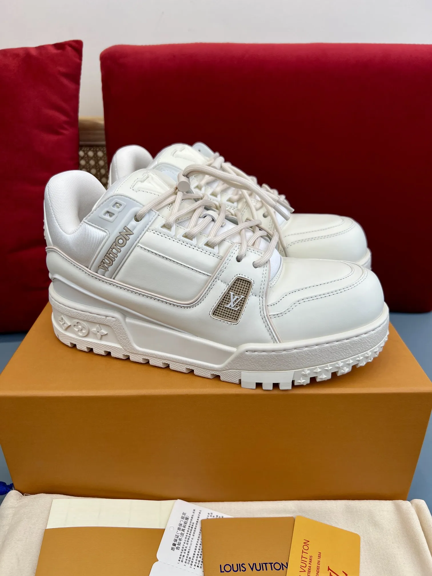 Louis Vuitton Trainer DIY White Replica Shoes –  Rep Sneakers Efficient 356