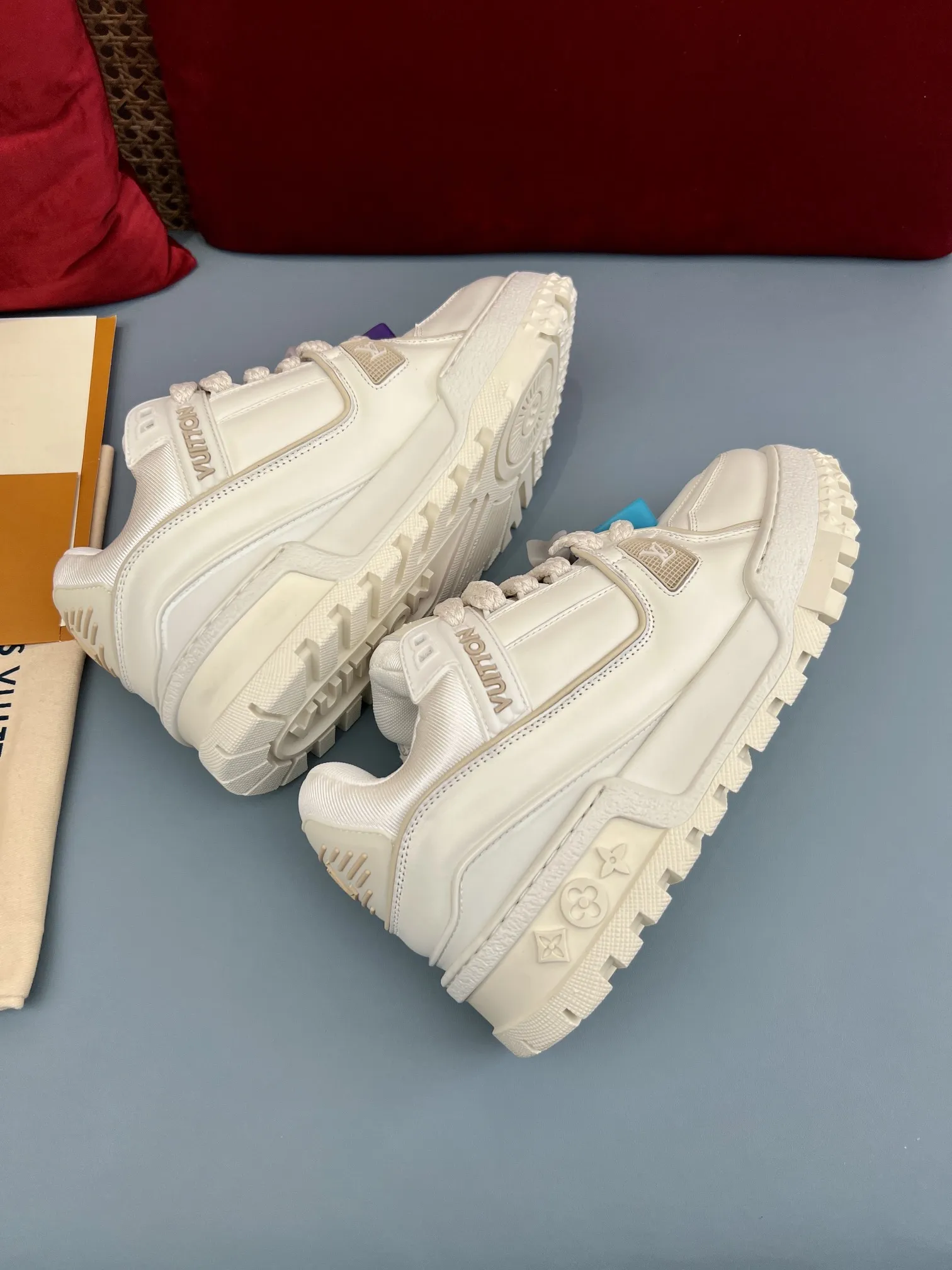 Louis Vuitton Trainer DIY White Sneakers –  Replica Shoes & Louis Vuitton Fake Popular 355