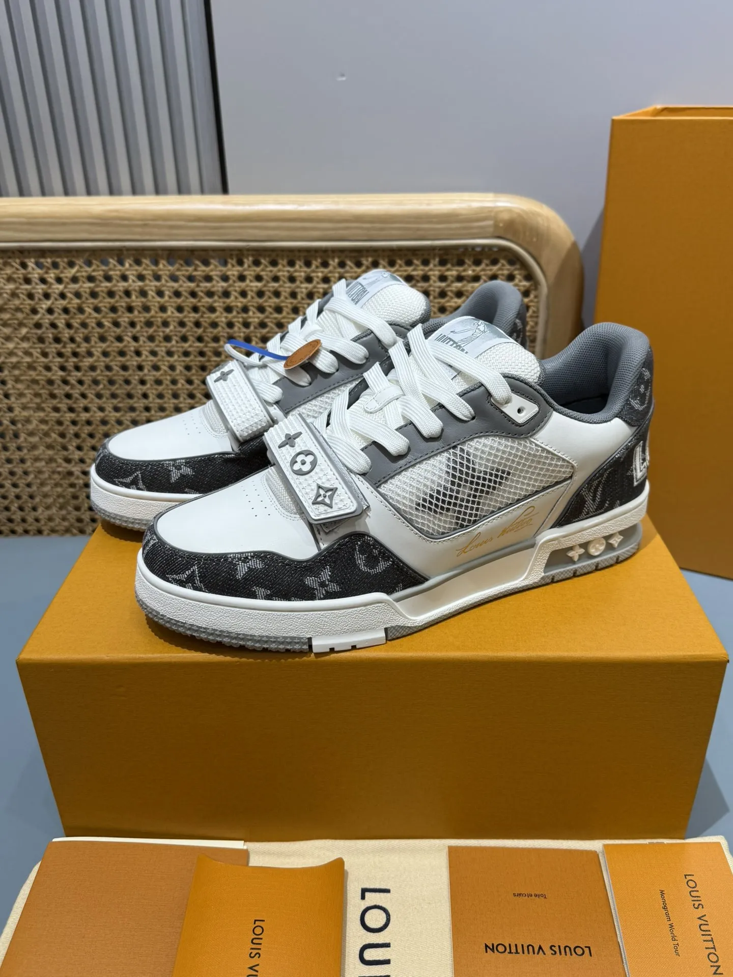 Seasonal Louis Vuitton Trainer Denim White Low Top – Replica Shoes & Louis Vuitton Replica 412