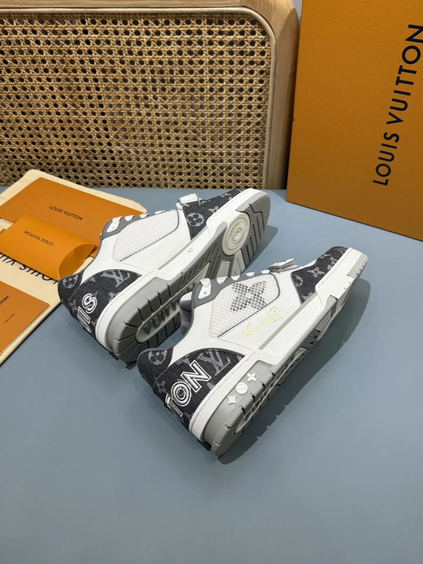 Seasonal Louis Vuitton Trainer Denim White Low Top – Replica Shoes & Louis Vuitton Replica 412