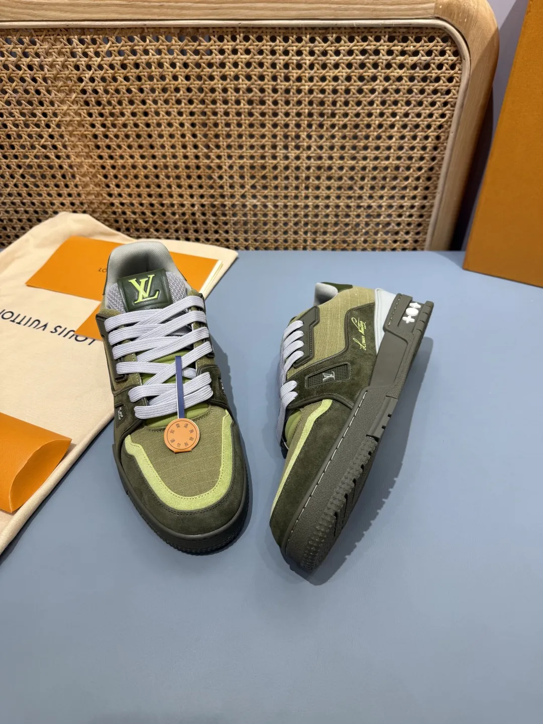 Seasonal Louis Vuitton Trainer Forest Green Sneakers – Replica LV Edition 449