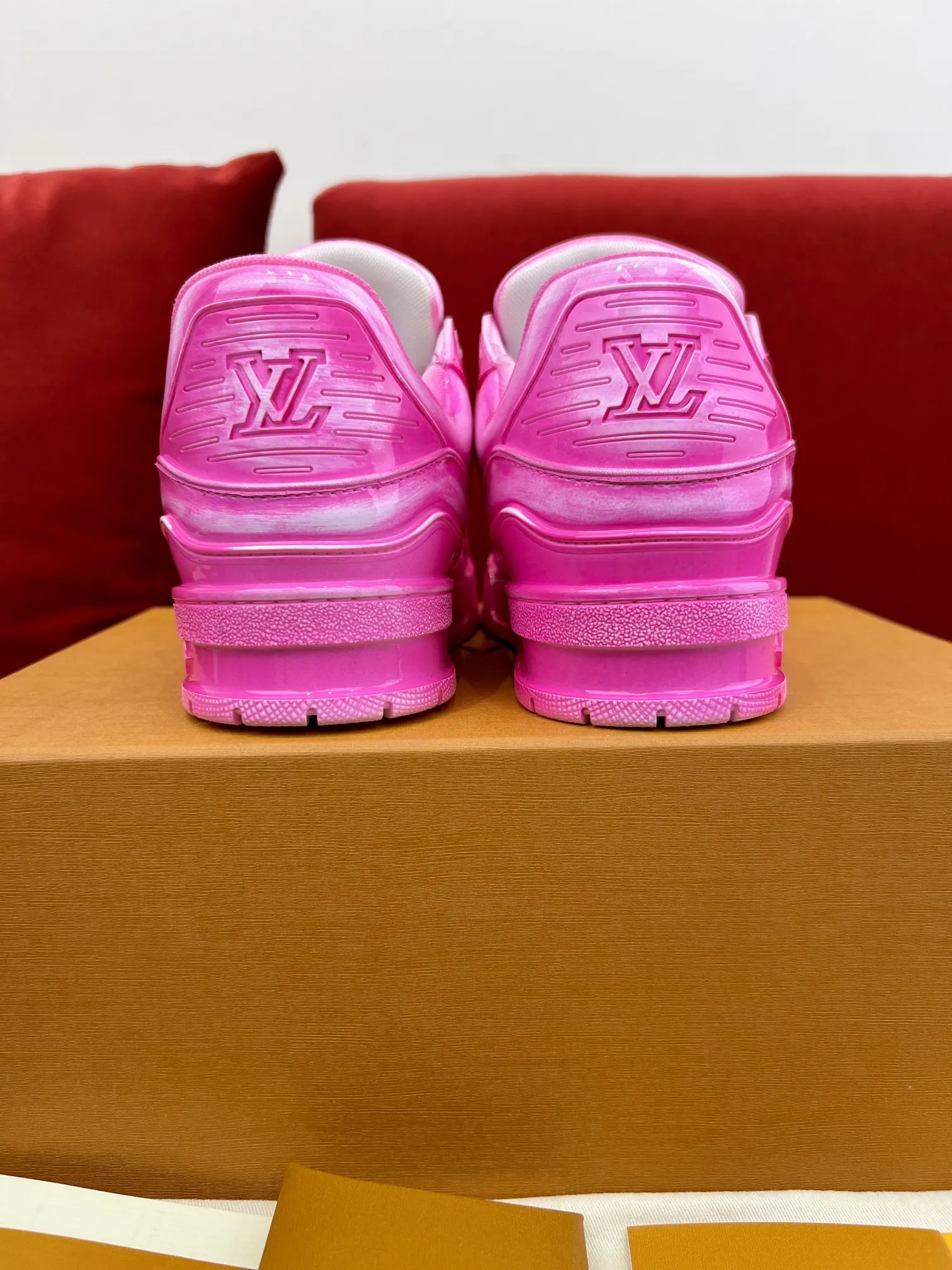 AllSeason Louis Vuitton Trainer Gel Pink Replica Sneakers 327