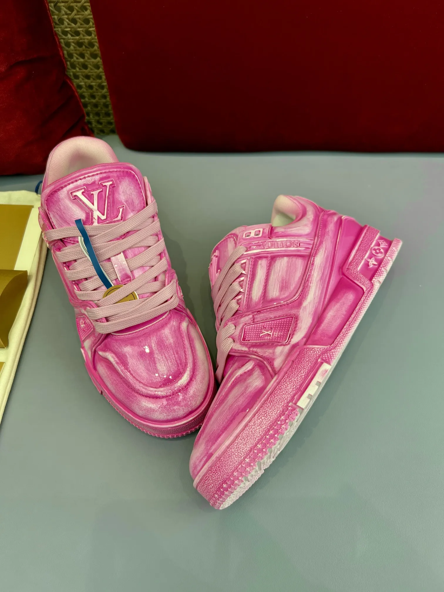 AllSeason Louis Vuitton Trainer Gel Pink Replica Sneakers 327