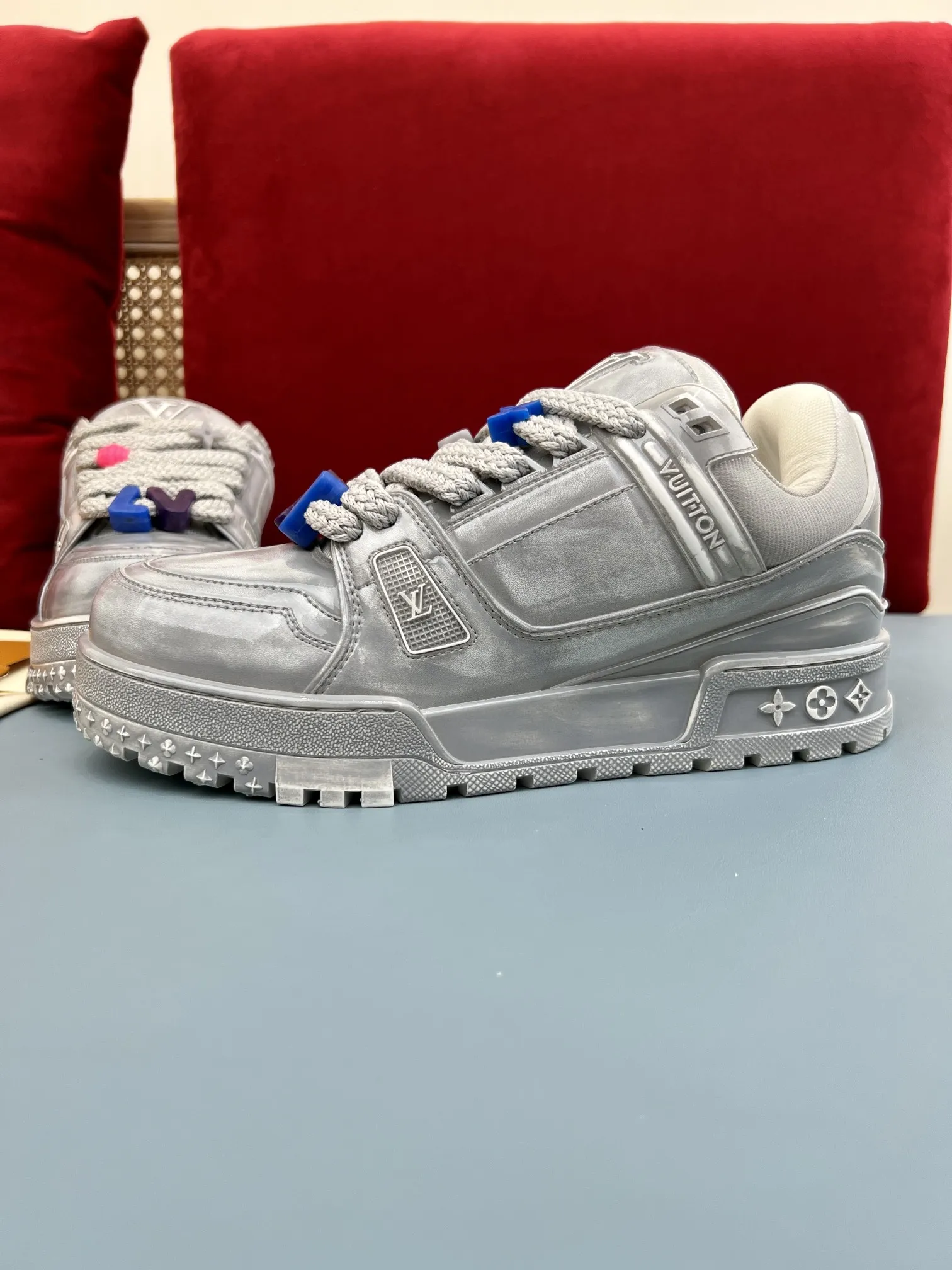 Louis Vuitton Trainer Gel Sneakers Silver – Replica LV Style Unique 302