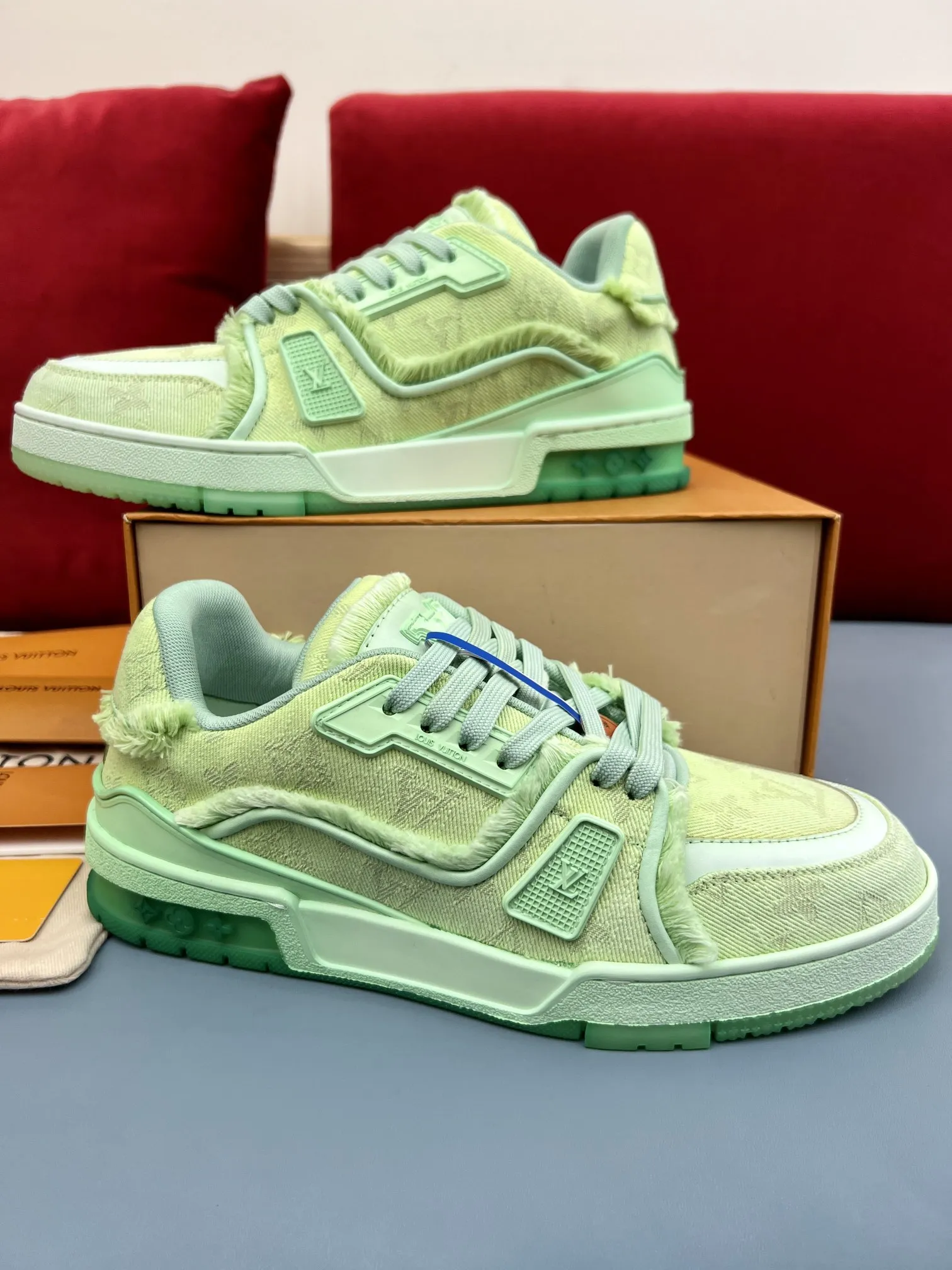 EyeCatching Louis Vuitton Trainer Gradient Green Replica Shoes – Rep Sneakers 316