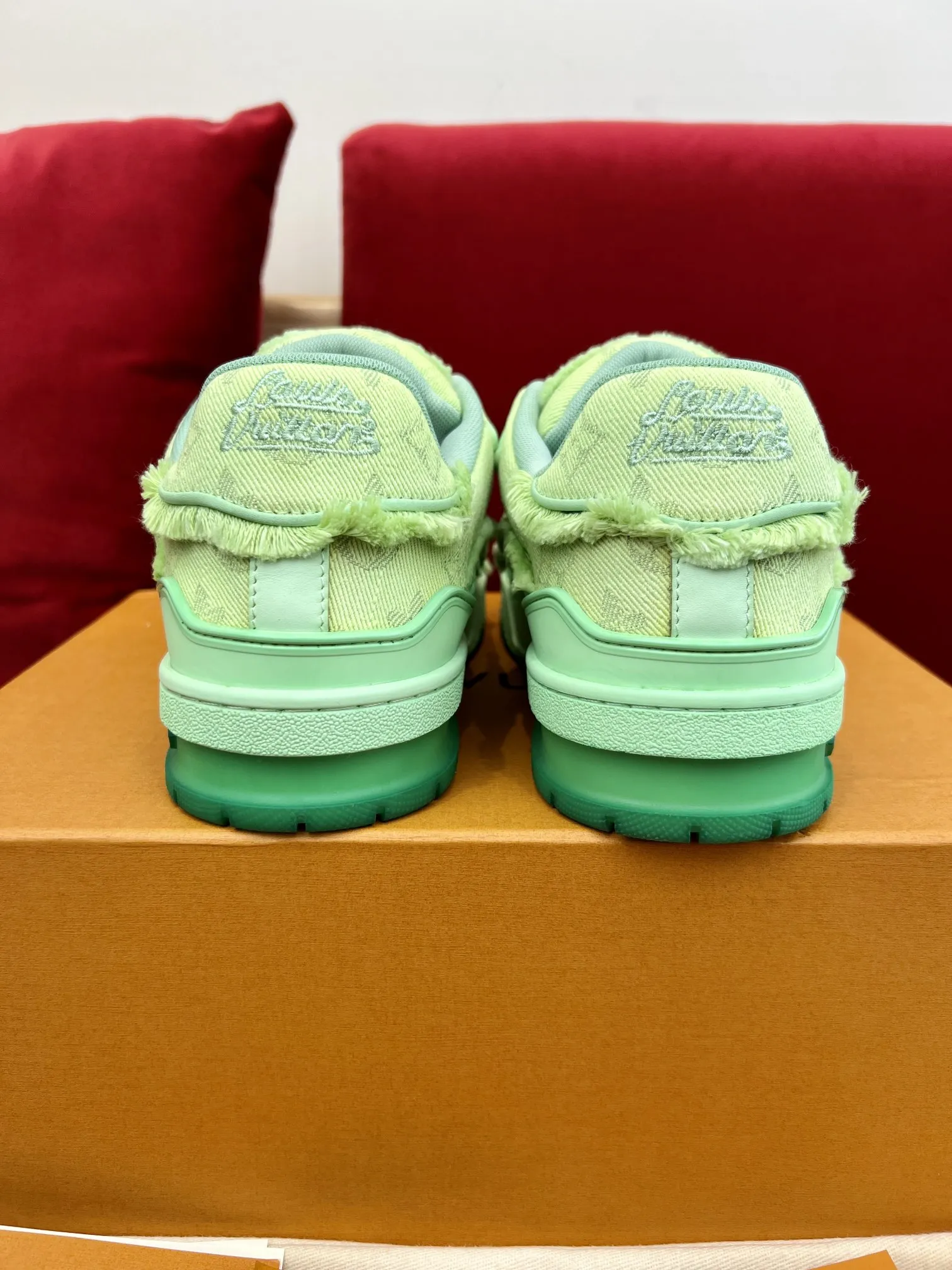 EyeCatching Louis Vuitton Trainer Gradient Green Replica Shoes – Rep Sneakers 316