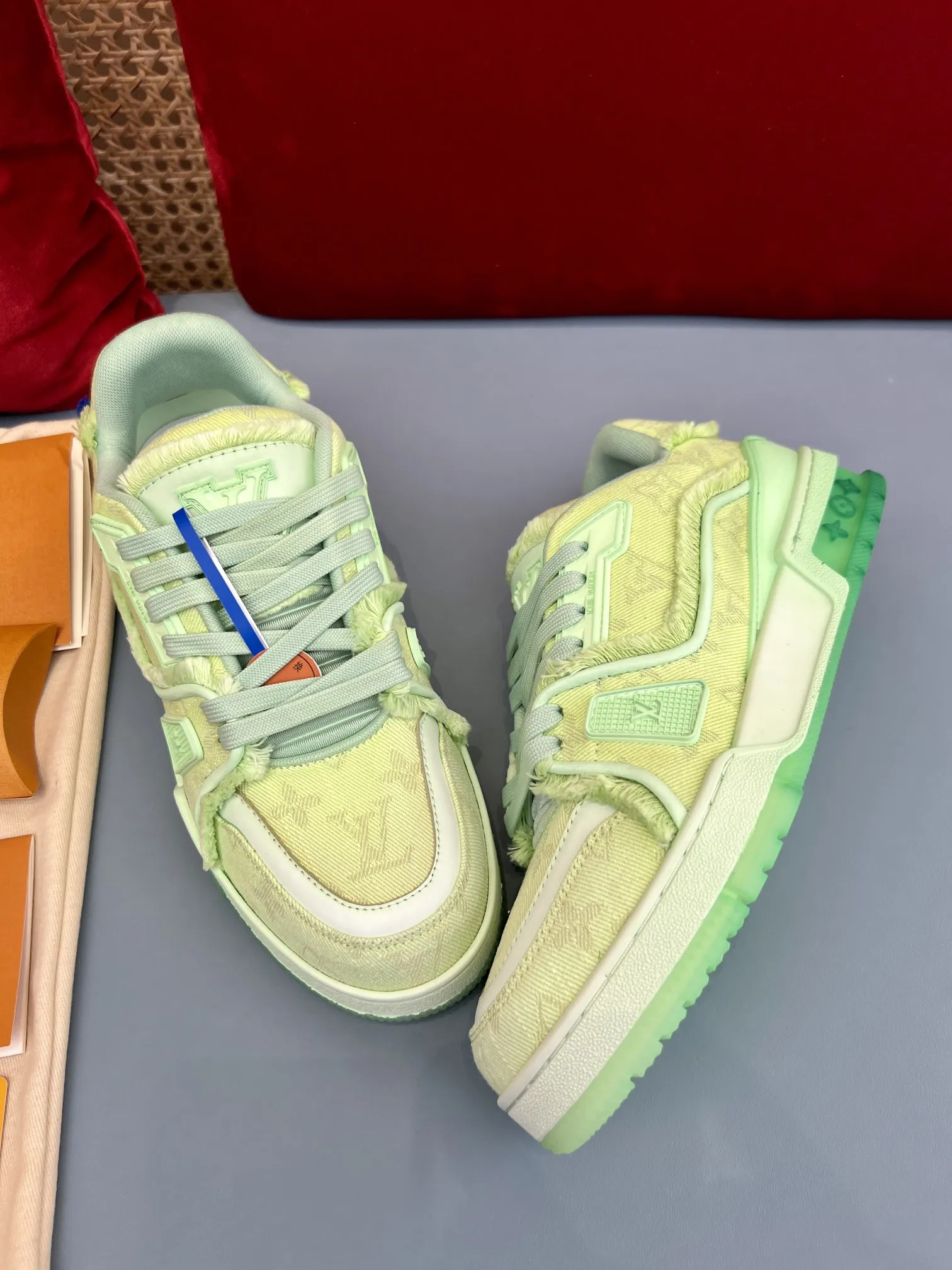 EyeCatching Louis Vuitton Trainer Gradient Green Replica Shoes – Rep Sneakers 316