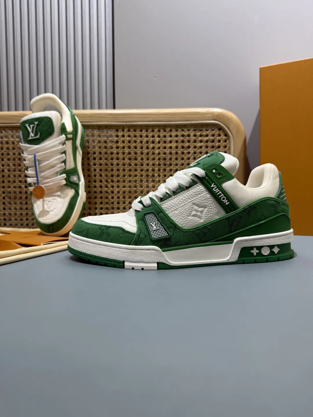 Trendsetting Louis Vuitton Trainer Green Leather Sneakers –  Replica Shoes & Louis Vuitton Fake 397