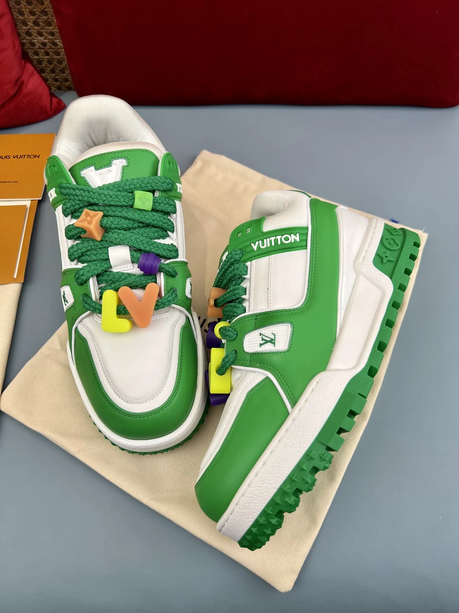 Timeless Louis Vuitton Trainer Green White Replica Shoes –  Rep Sneakers 352