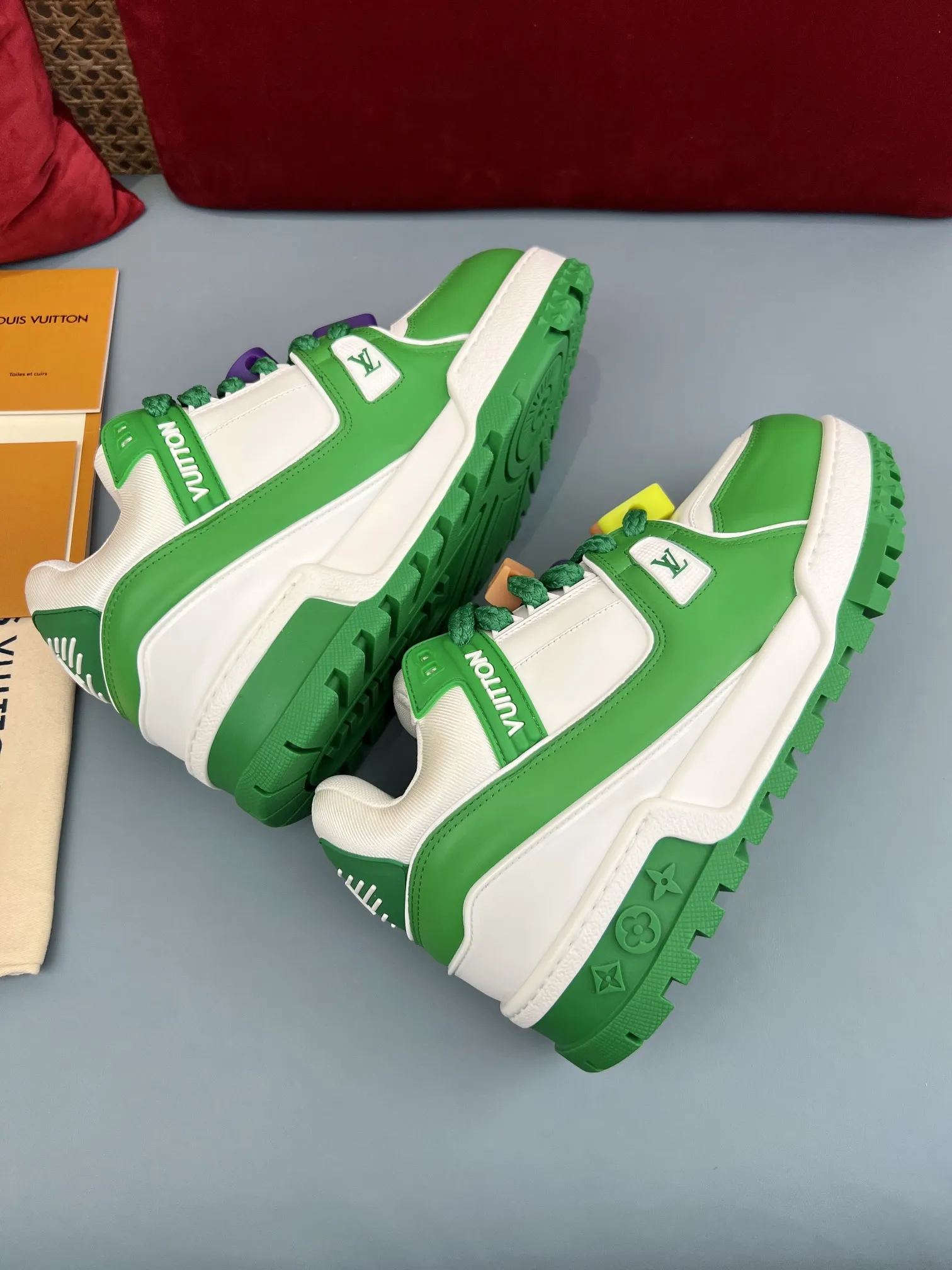 Timeless Louis Vuitton Trainer Green White Replica Shoes –  Rep Sneakers 352