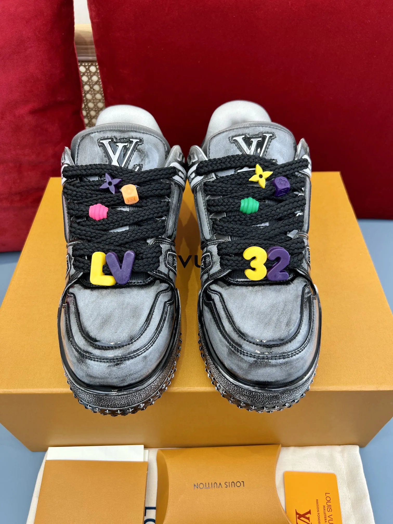 Louis Vuitton Trainer Grey Gradient Replica Sneakers – Rep Shoes ZipUp 301