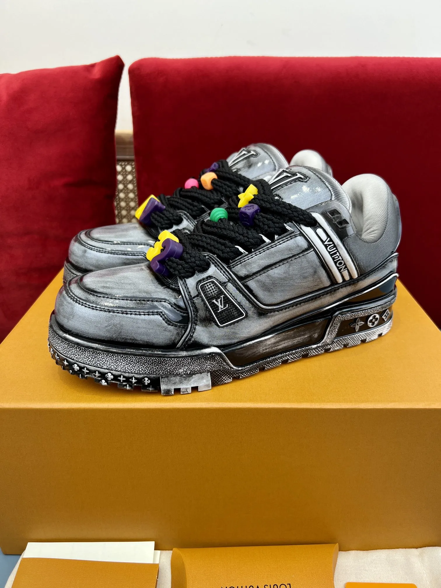 Louis Vuitton Trainer Grey Gradient Replica Sneakers – Rep Shoes ZipUp 301