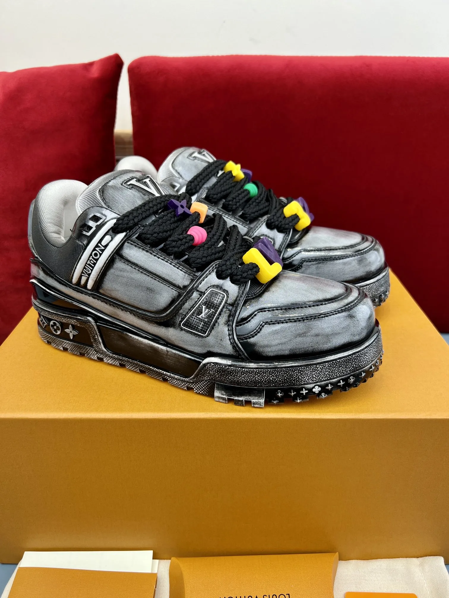 Louis Vuitton Trainer Grey Gradient Replica Sneakers – Rep Shoes ZipUp 301