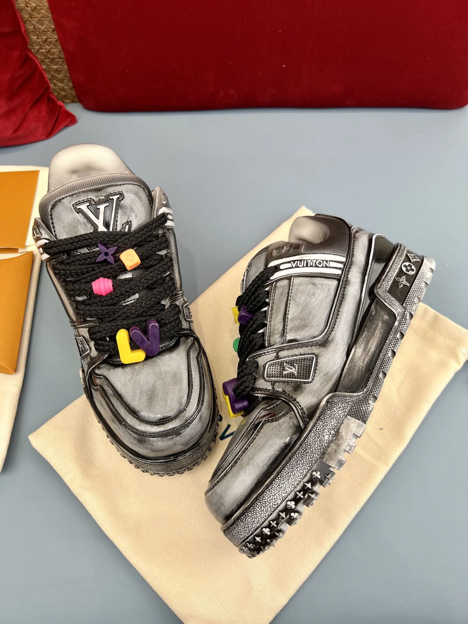 Louis Vuitton Trainer Grey Gradient Replica Sneakers – Rep Shoes ZipUp 301