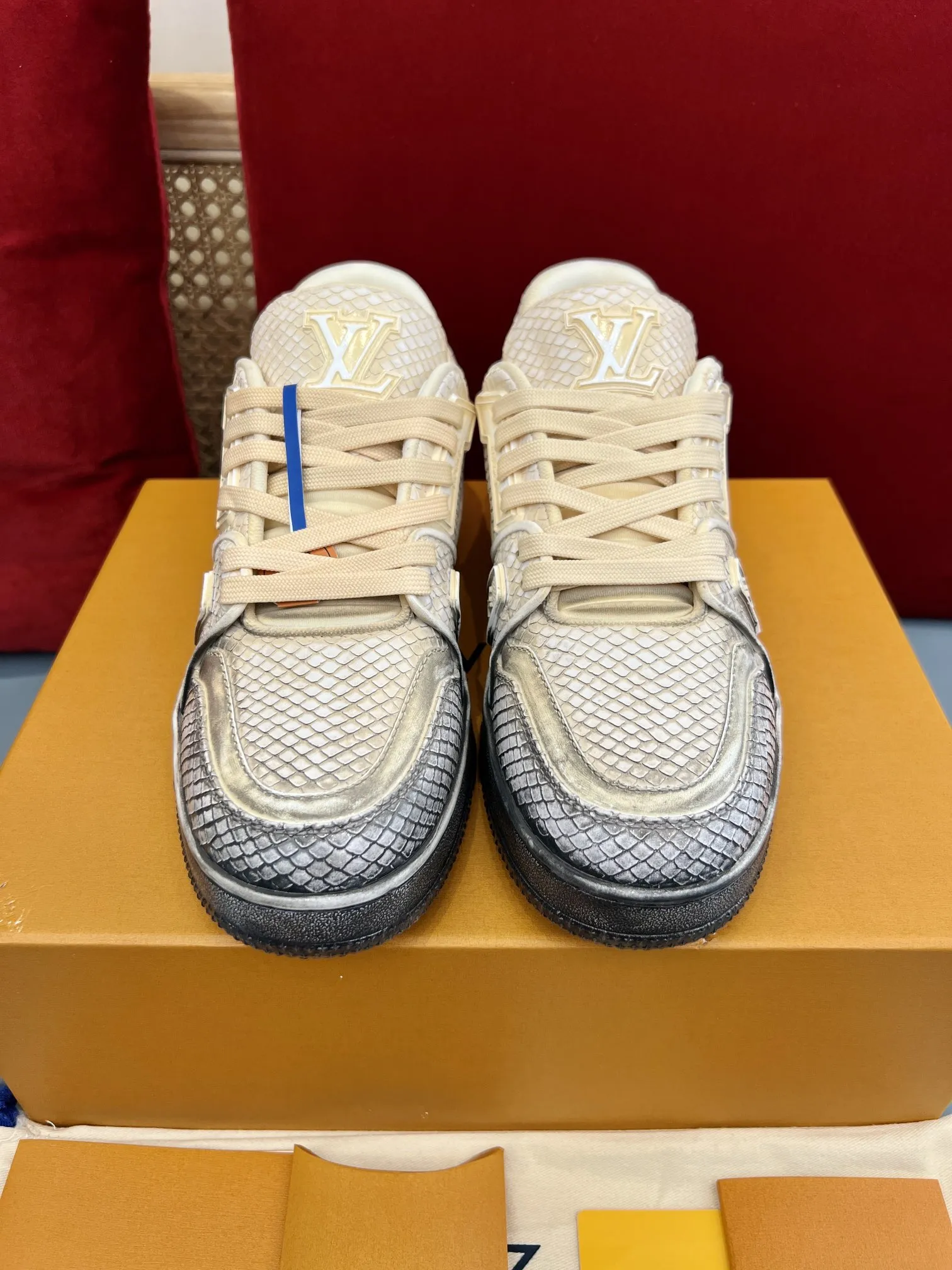 Bright Louis Vuitton Trainer L2024 Beige Sneakers – Replica Louis Vuitton Style with  Rep Shoes Quality 319
