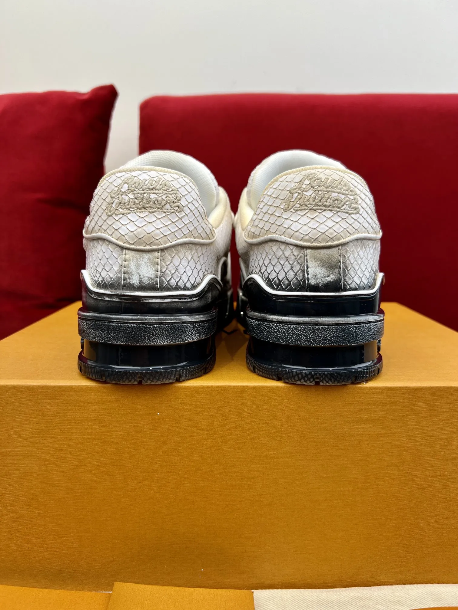 Bright Louis Vuitton Trainer L2024 Beige Sneakers – Replica Louis Vuitton Style with  Rep Shoes Quality 319