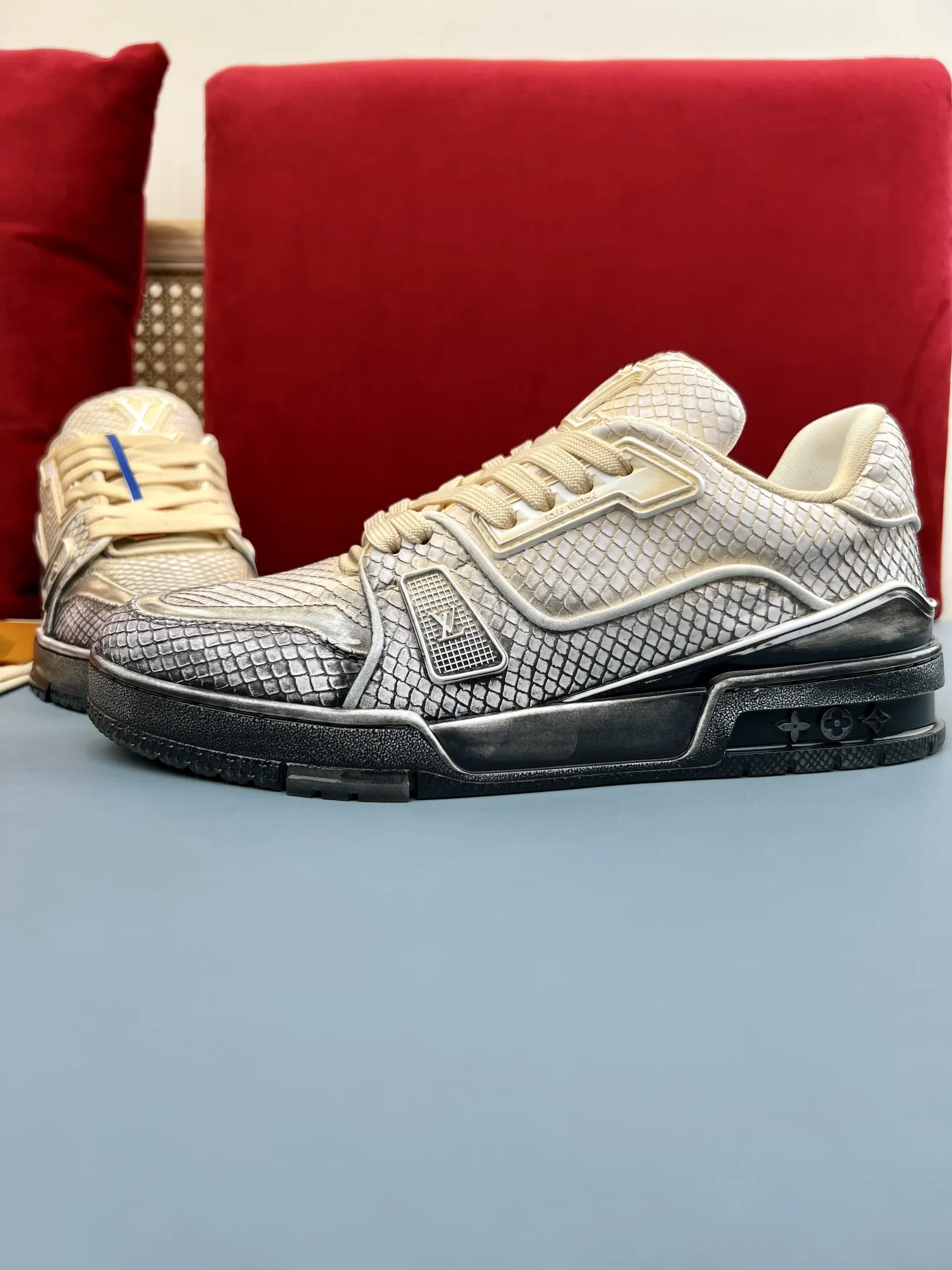 Bright Louis Vuitton Trainer L2024 Beige Sneakers – Replica Louis Vuitton Style with  Rep Shoes Quality 319