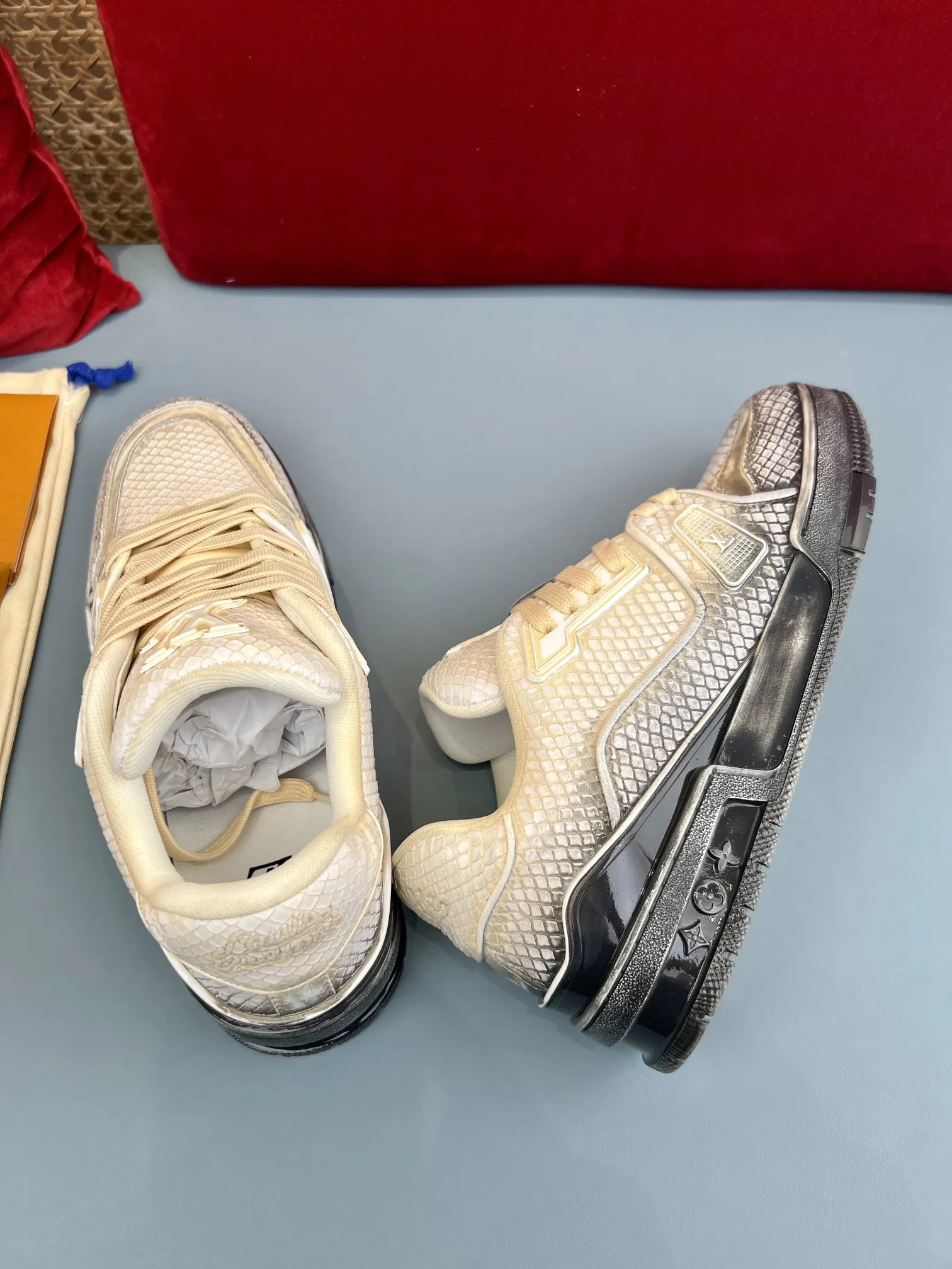 Bright Louis Vuitton Trainer L2024 Beige Sneakers – Replica Louis Vuitton Style with  Rep Shoes Quality 319