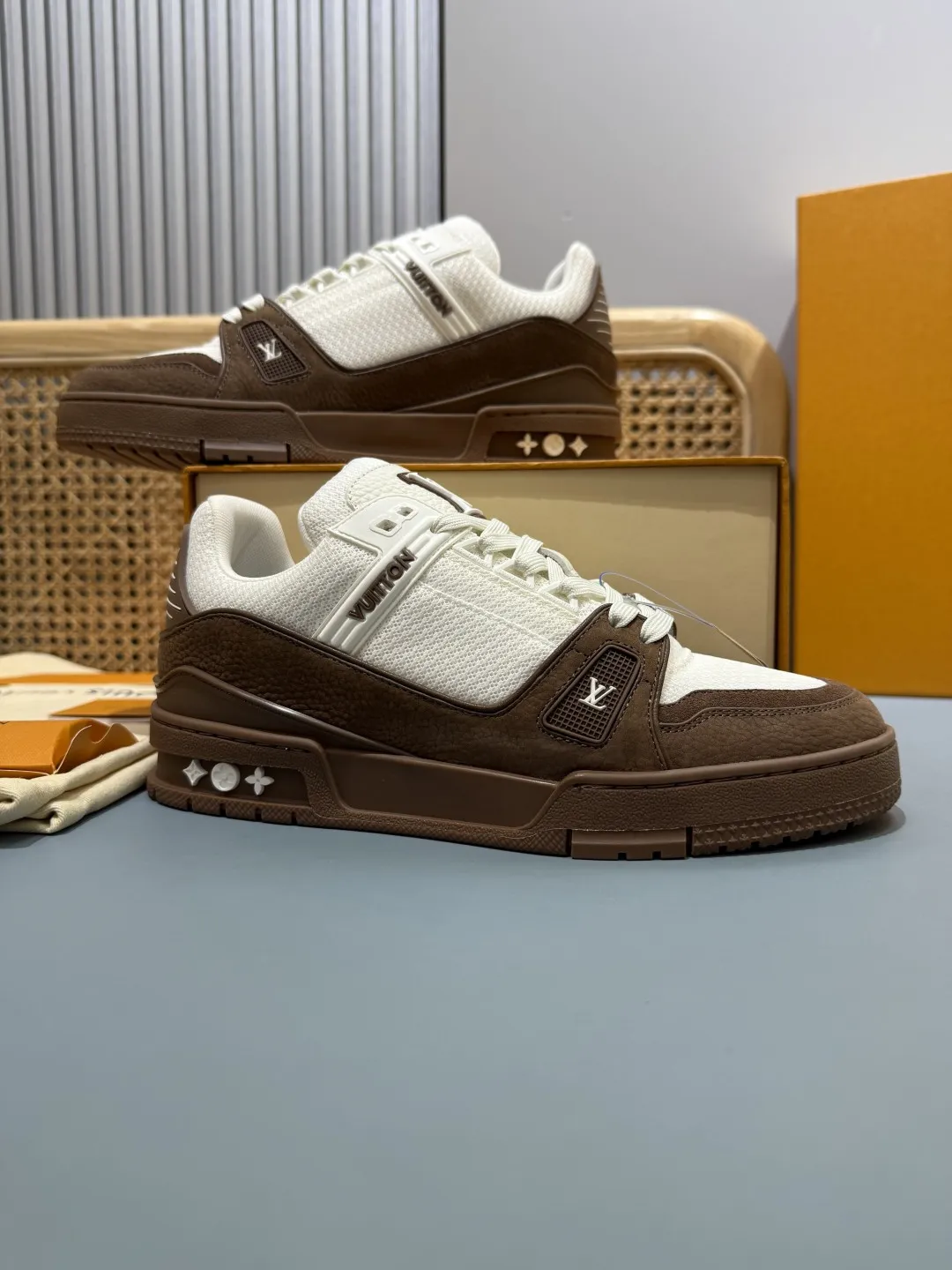 Louis Vuitton Trainer Limited White Brown Replica Shoes with Rep Sneakers Style Versatile 403
