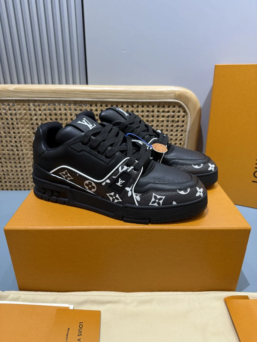 Louis Vuitton Trainer Monogram Black Replica Shoes with Rep Shoes Design Lightweight 426