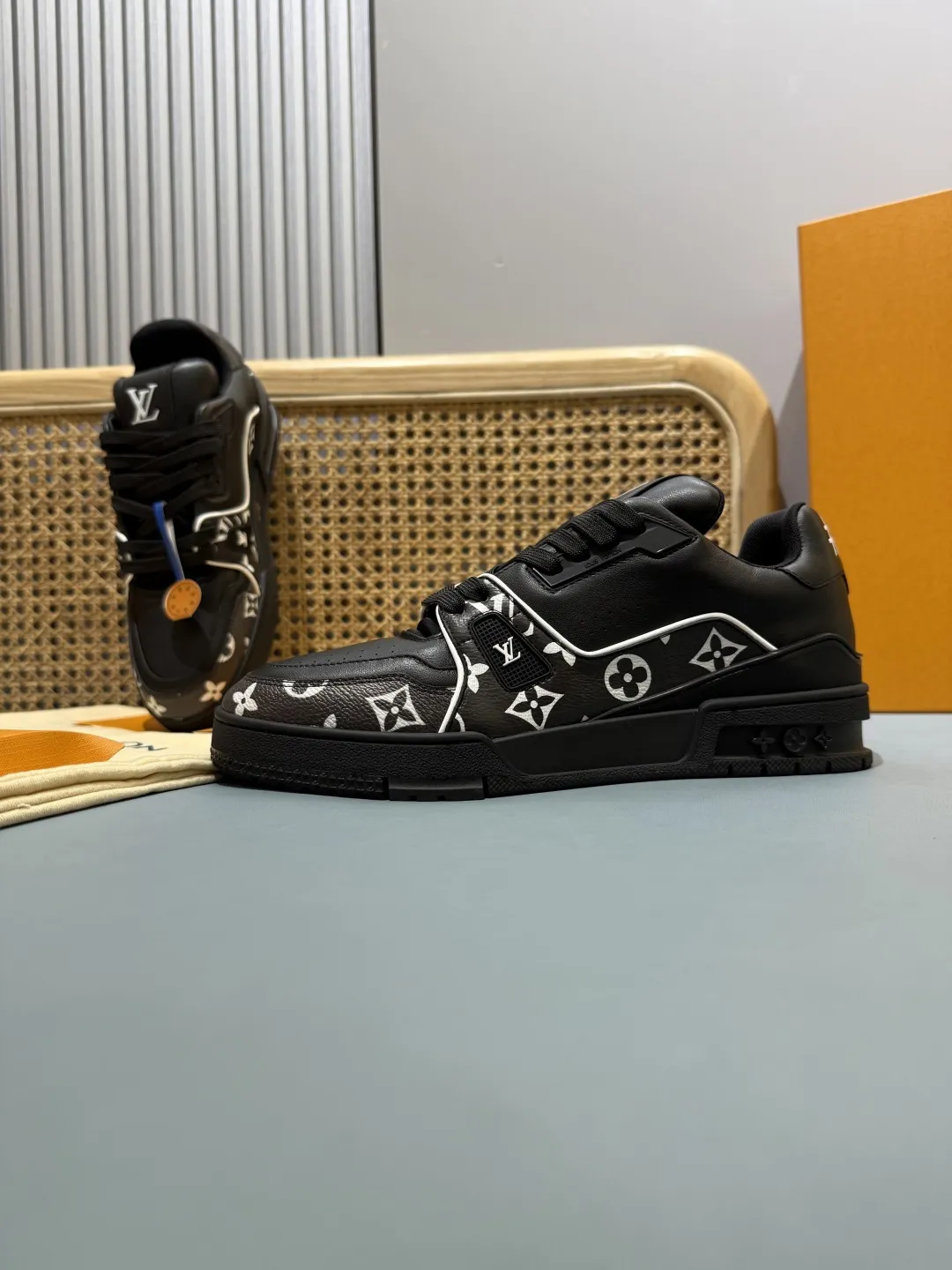 Louis Vuitton Trainer Monogram Black Replica Shoes with Rep Shoes Design Lightweight 426