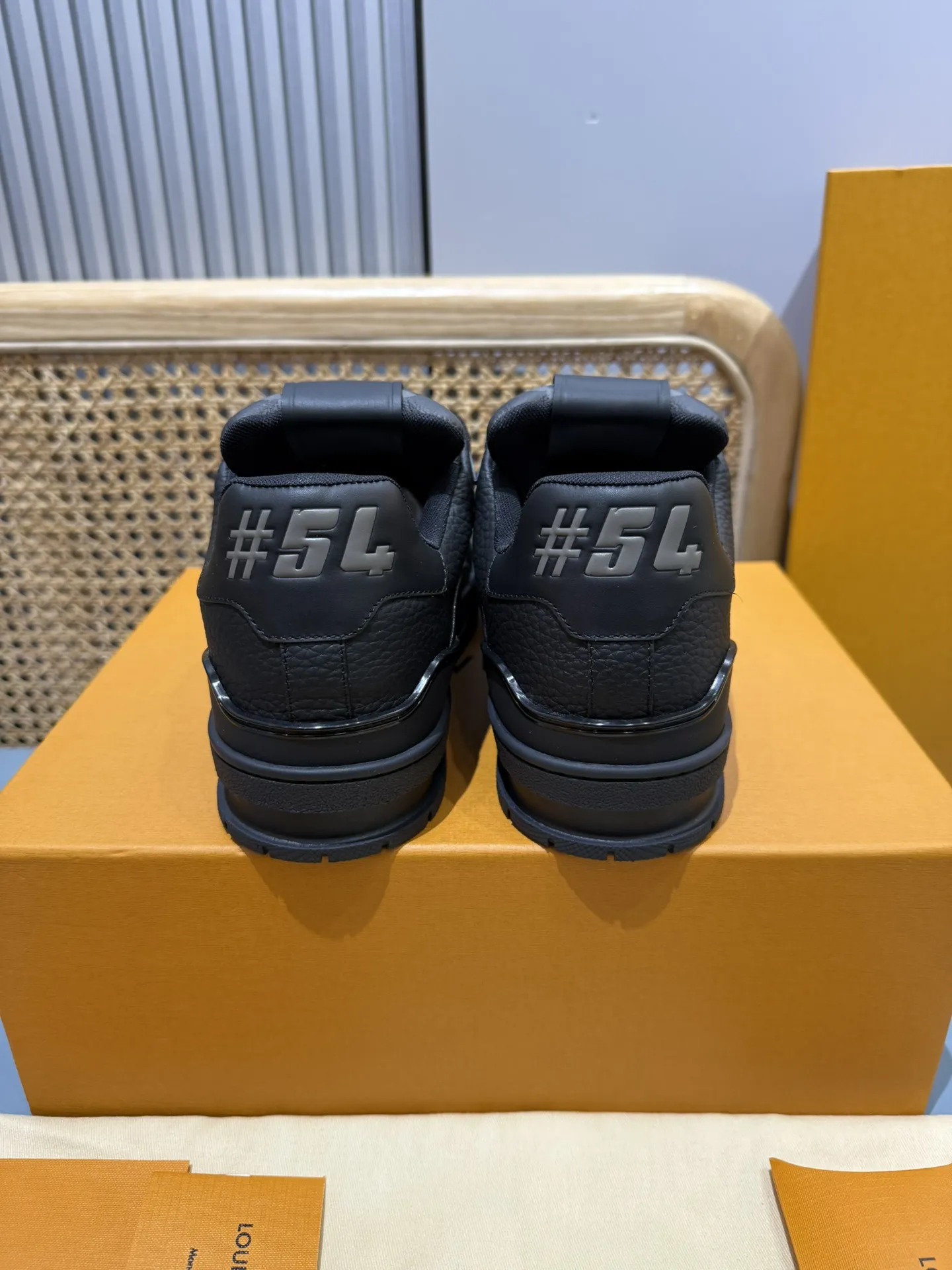 FastDry Louis Vuitton Trainer Monogram Black Sneakers – Replica Louis Vuitton Edition with Rep Shoes Style 422