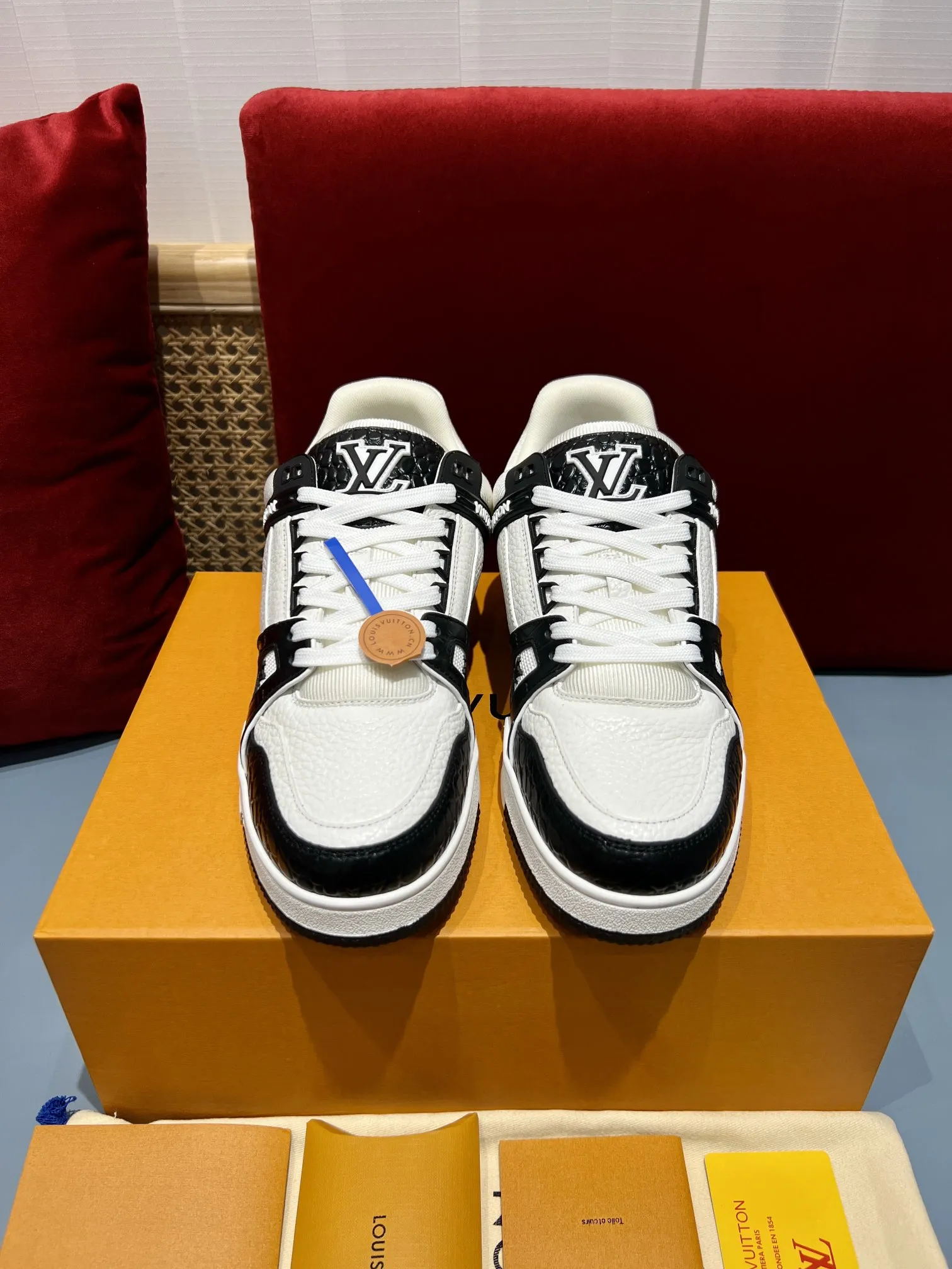 Louis Vuitton Trainer Monogram Black White Replica Shoes –  Rep Sneakers BestValue 363