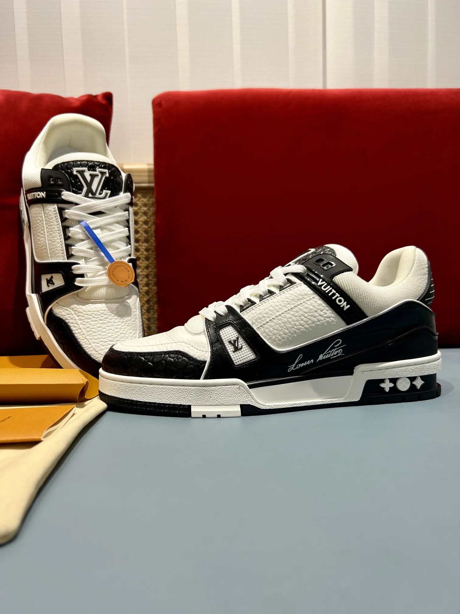 Louis Vuitton Trainer Monogram Black White Replica Shoes –  Rep Sneakers BestValue 363