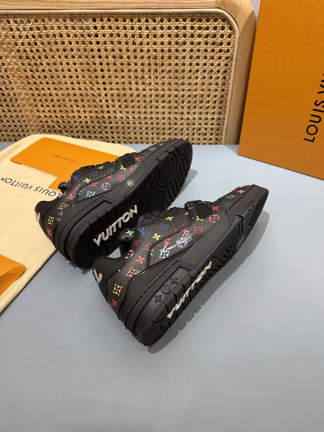Louis Vuitton Trainer Multicolor Low Top Sneaker – Replica Shoes & Fake Louis Vuitton WeatherProof 450
