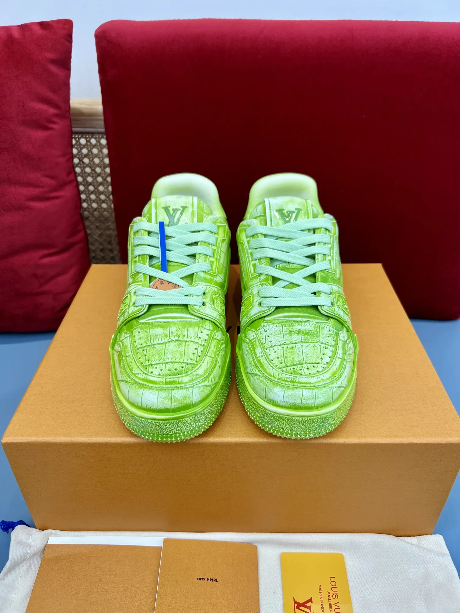 Louis Vuitton Trainer Neon Green Replica Shoes with Rep Sneakers Style Durable 345