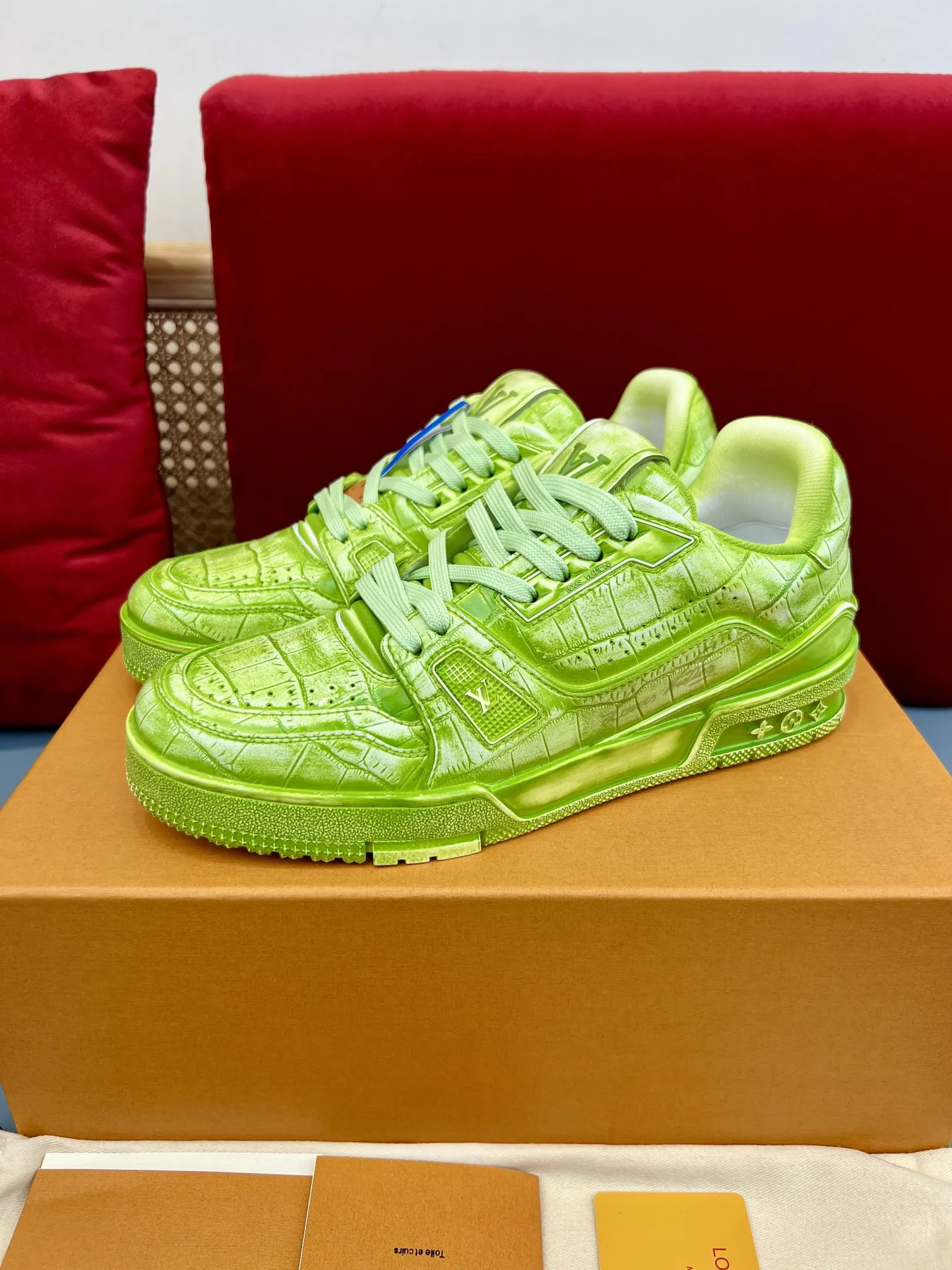 Louis Vuitton Trainer Neon Green Replica Shoes with Rep Sneakers Style Durable 345
