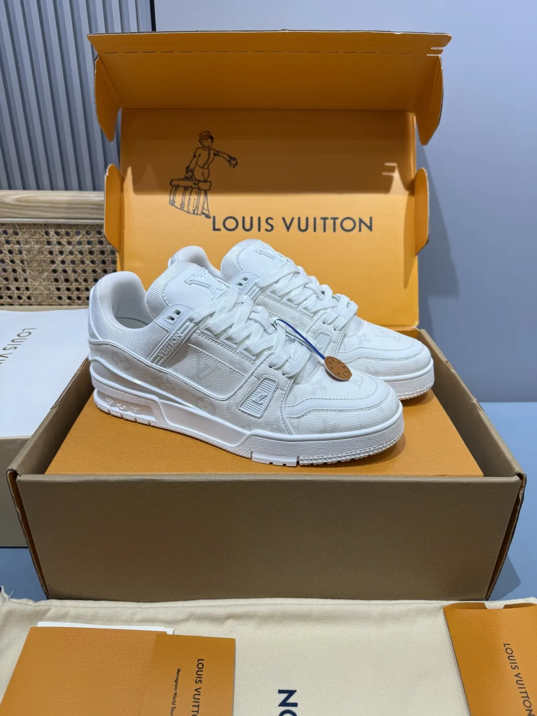Louis Vuitton Trainer Off-White Replica Shoes –  Rep Sneakers SmoothTexture 431