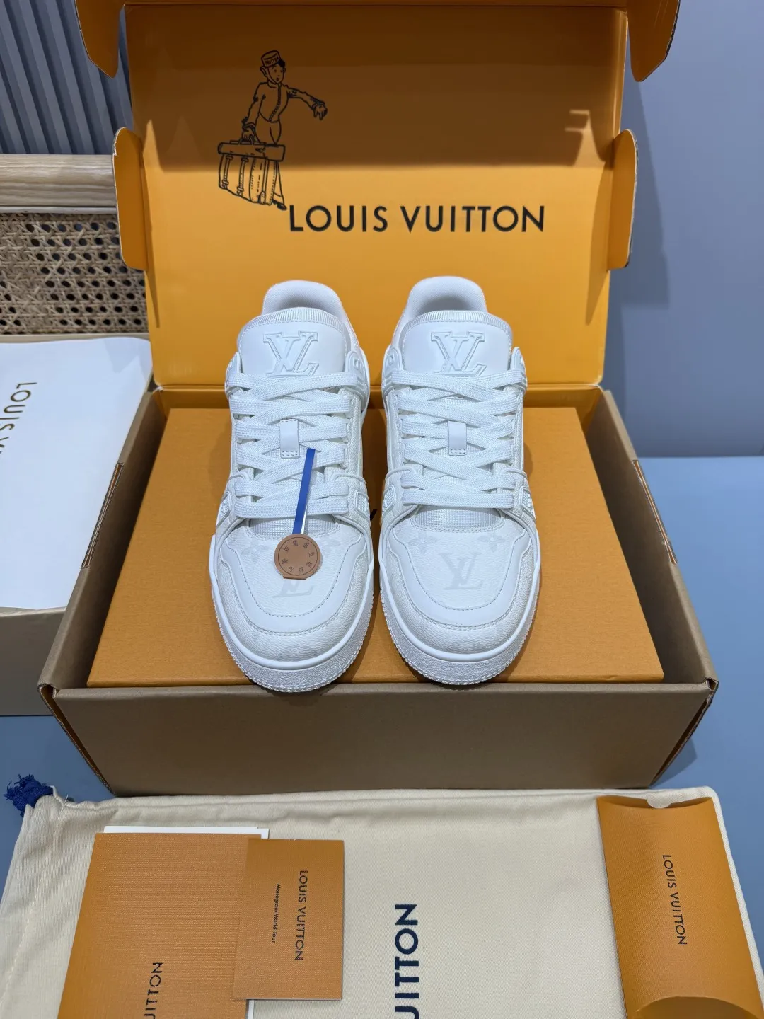 Louis Vuitton Trainer Off-White Replica Shoes –  Rep Sneakers SmoothTexture 431