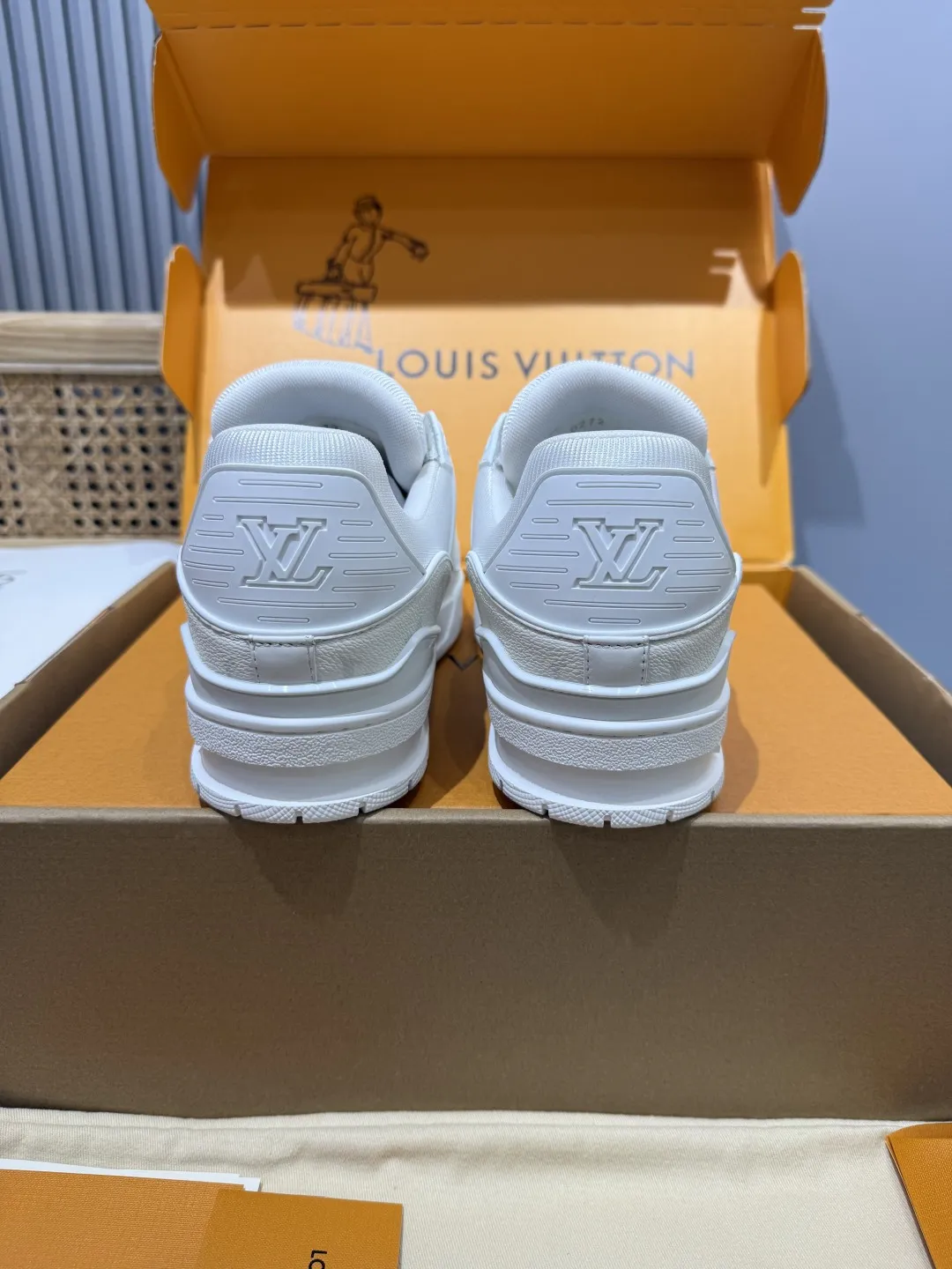 Louis Vuitton Trainer Off-White Replica Shoes –  Rep Sneakers SmoothTexture 431